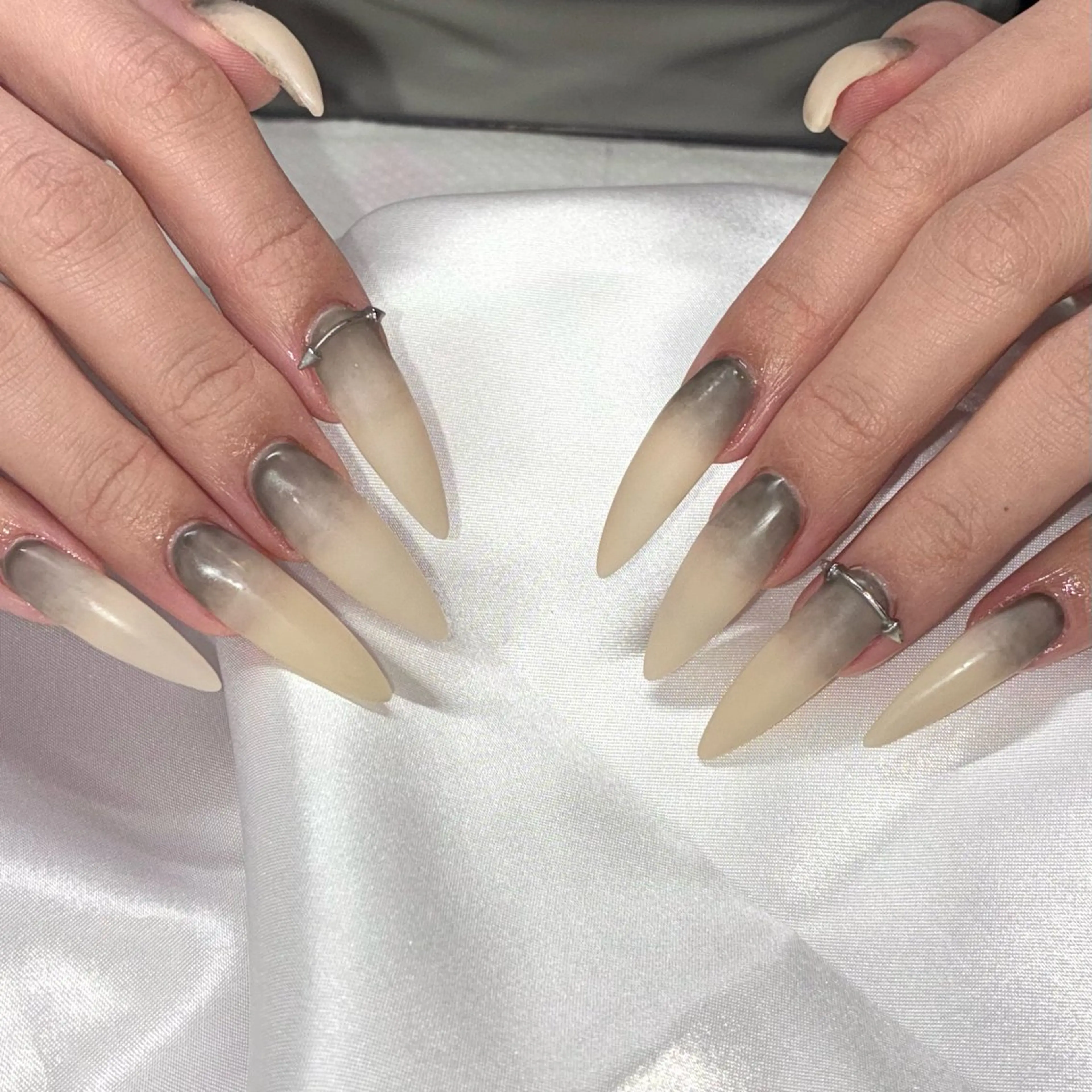 ネイル マットネイル ハンドネイル Nail ヌシん家 AKANEのネイルデザイン