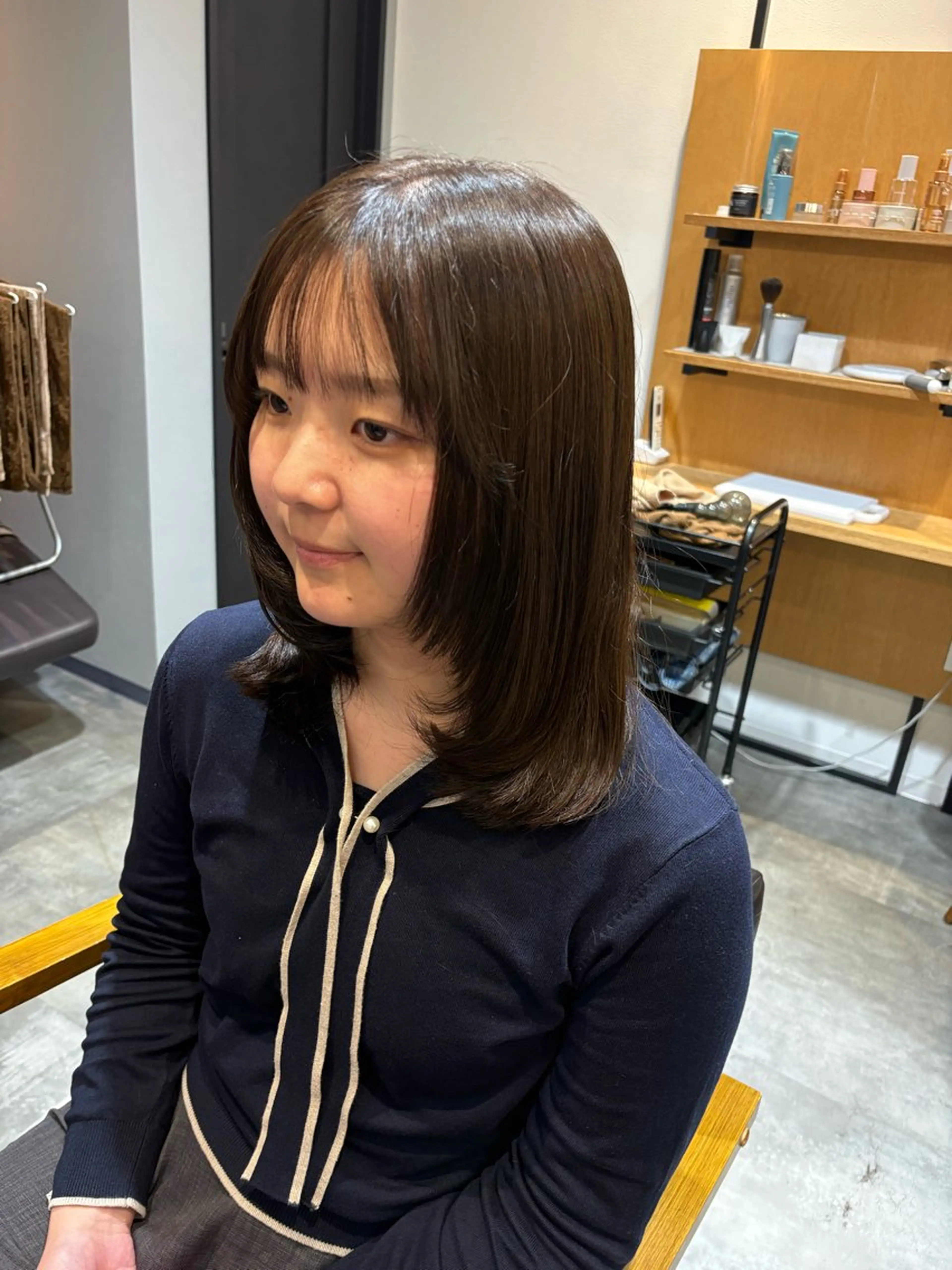 ミディアム カット ヘアカラー 小堀 いぶきのヘアスタイル