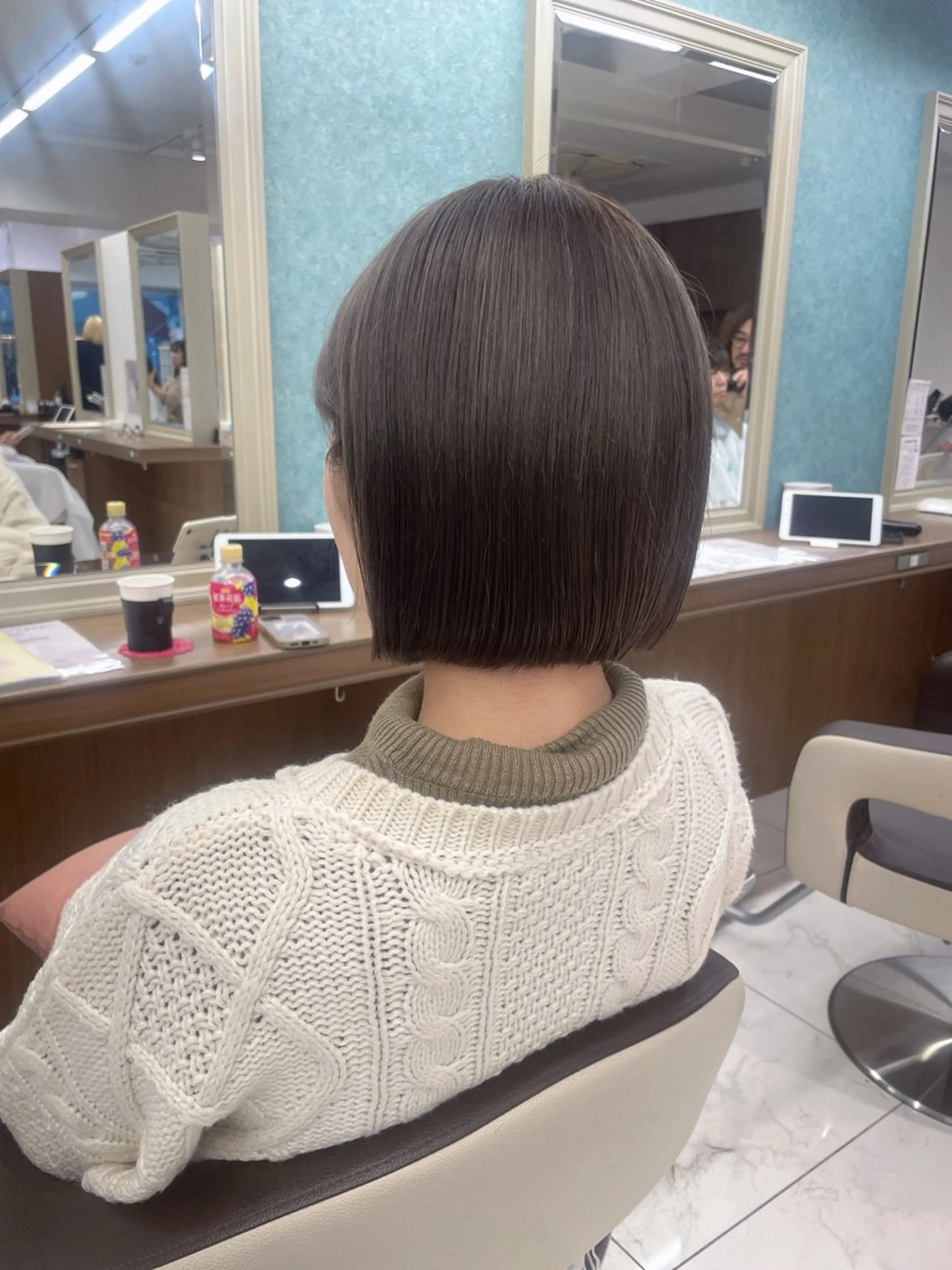 ショート 小池 絢女のヘアスタイル