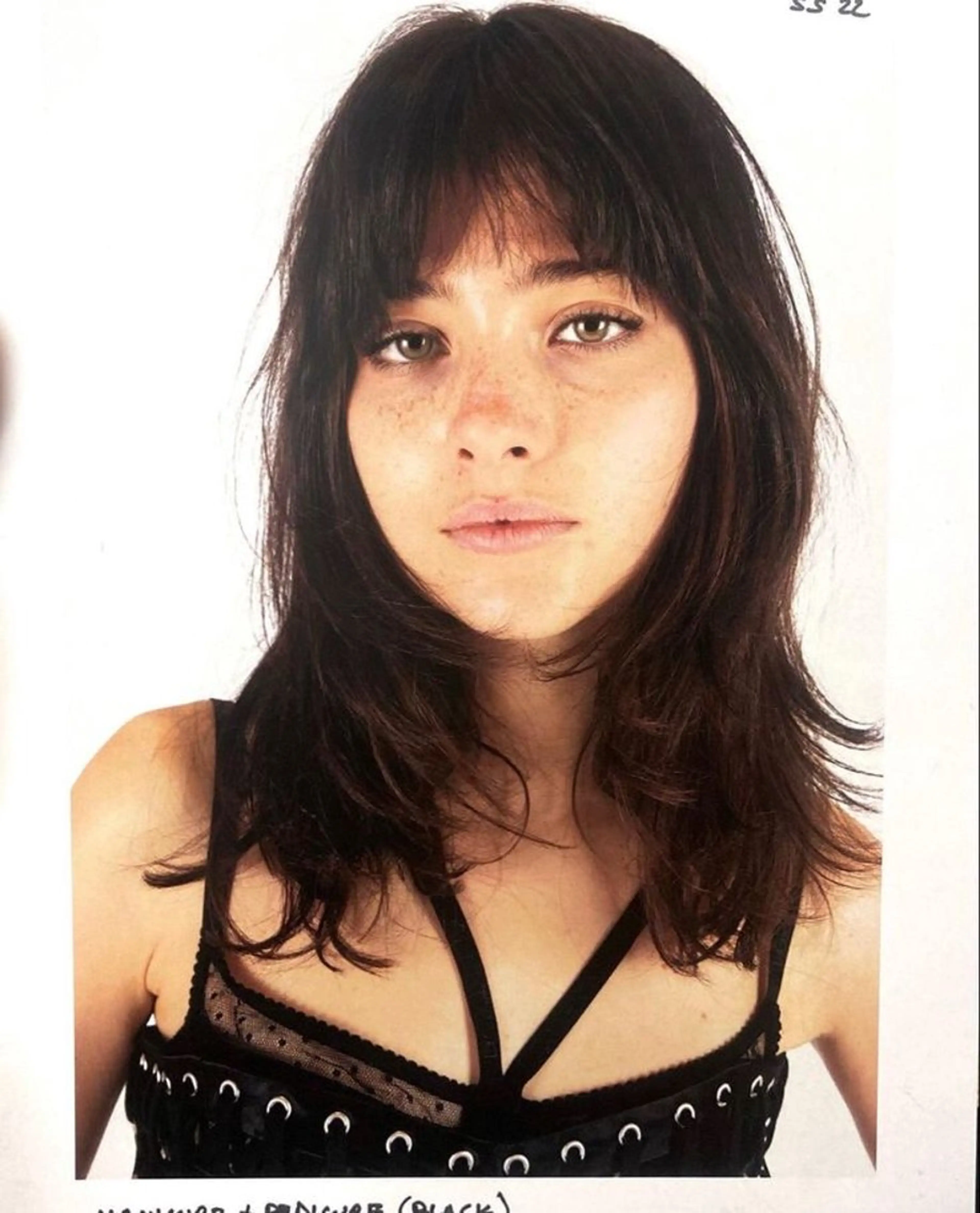 セミロング カット 外国人風レイヤー パーマYukiのヘアスタイル