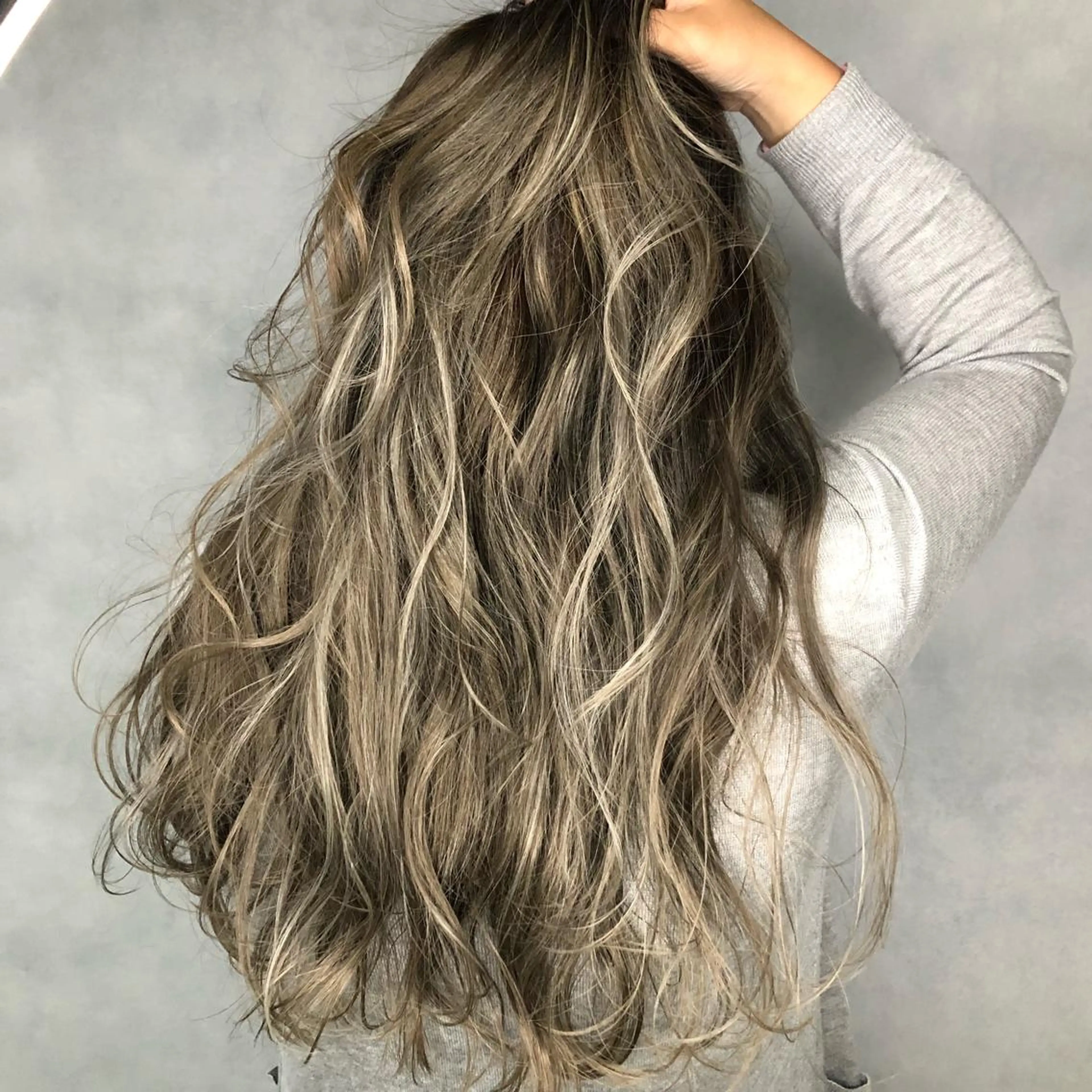 ロング カラー ブリーチ グラデーションカラー ハイライトカラー ハイライト ORIKA 美容室のヘアスタイル