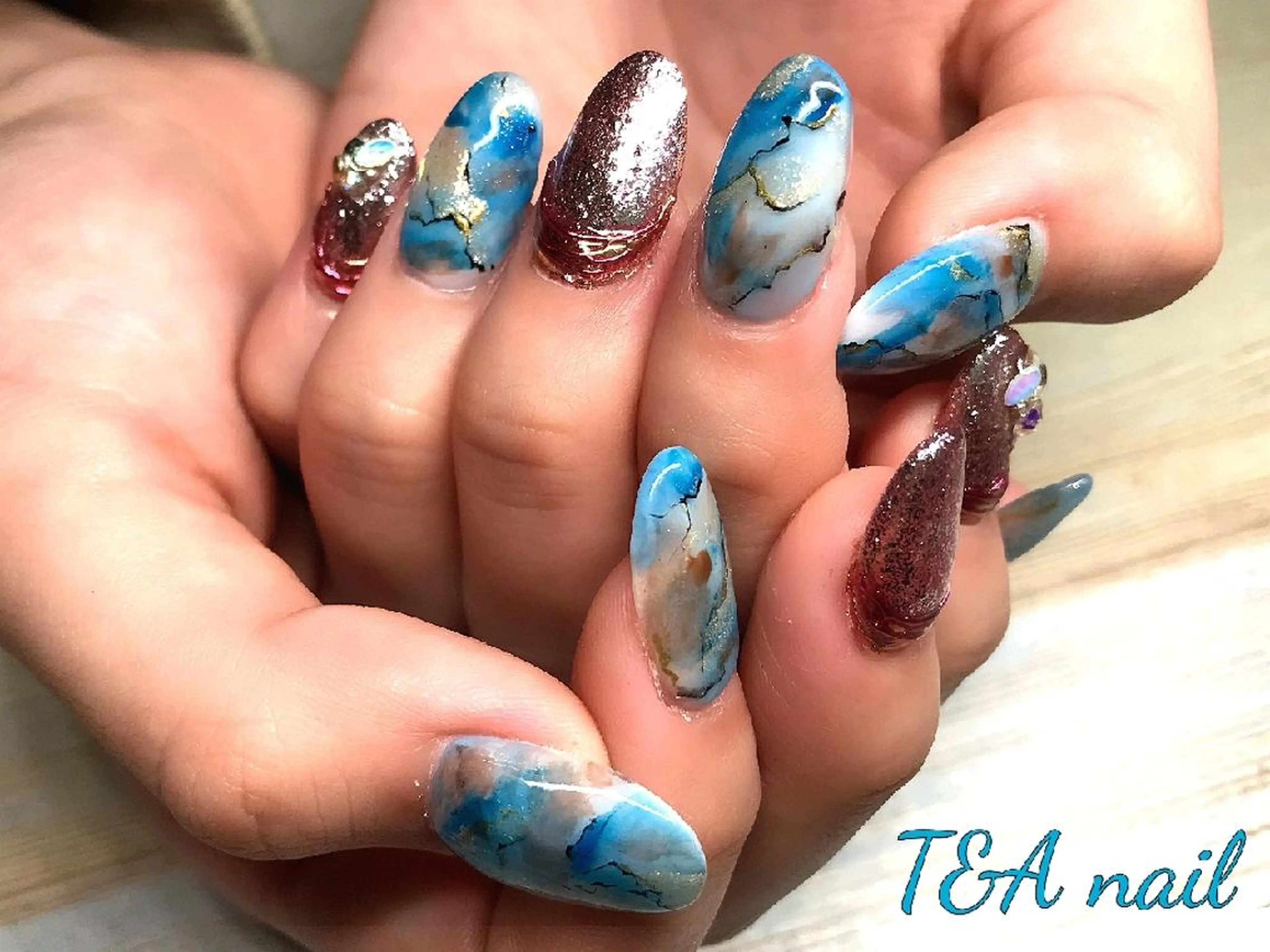 セミロング ネイル 長さ出し ジェルネイル ニュアンスネイル スカルプネイル ハンドネイル T&A nailのネイルデザイン