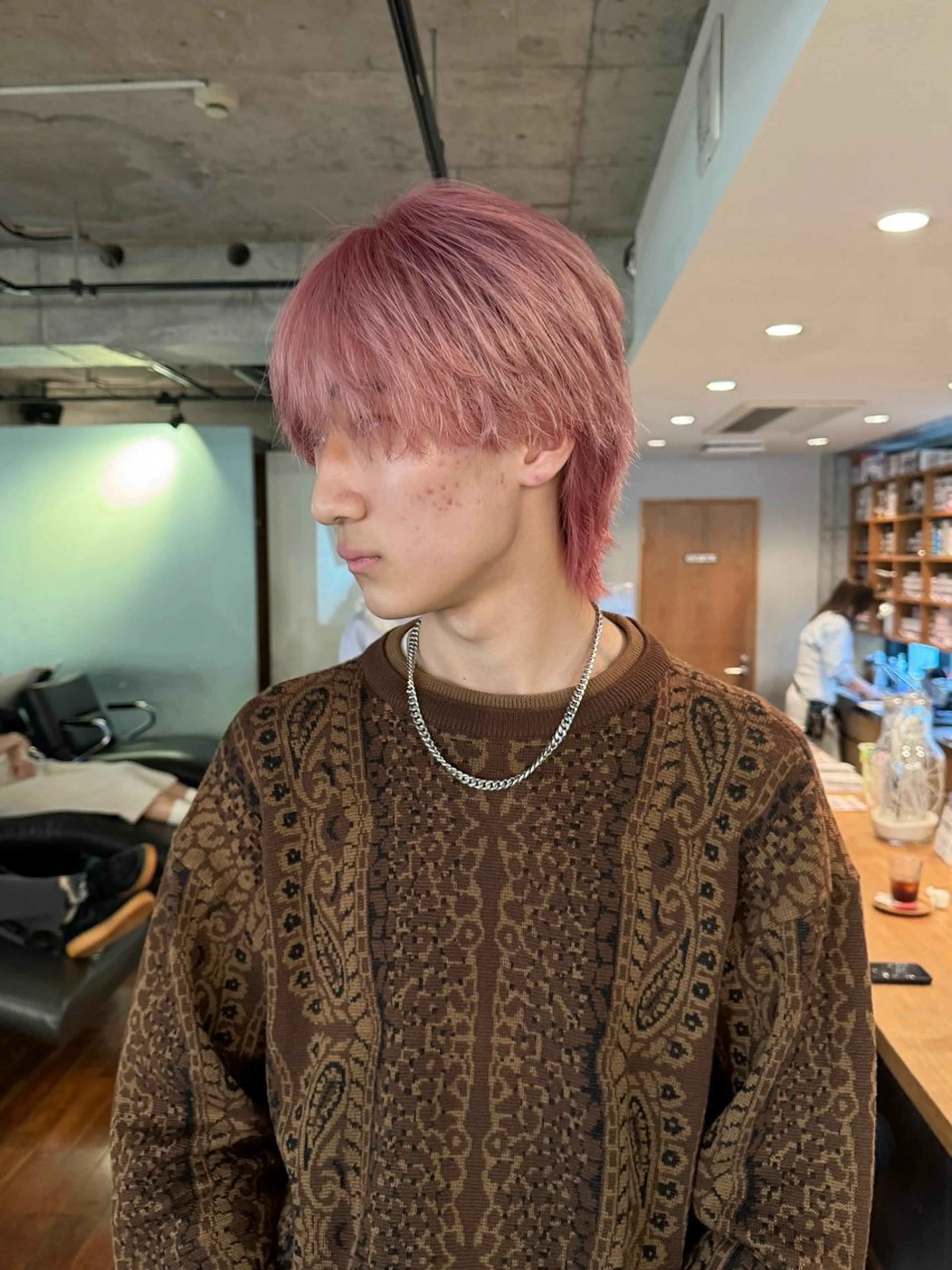 メンズ メンズハイトーン ブリーチカラー/ブロ ンドレイヤーカットのヘアスタイル