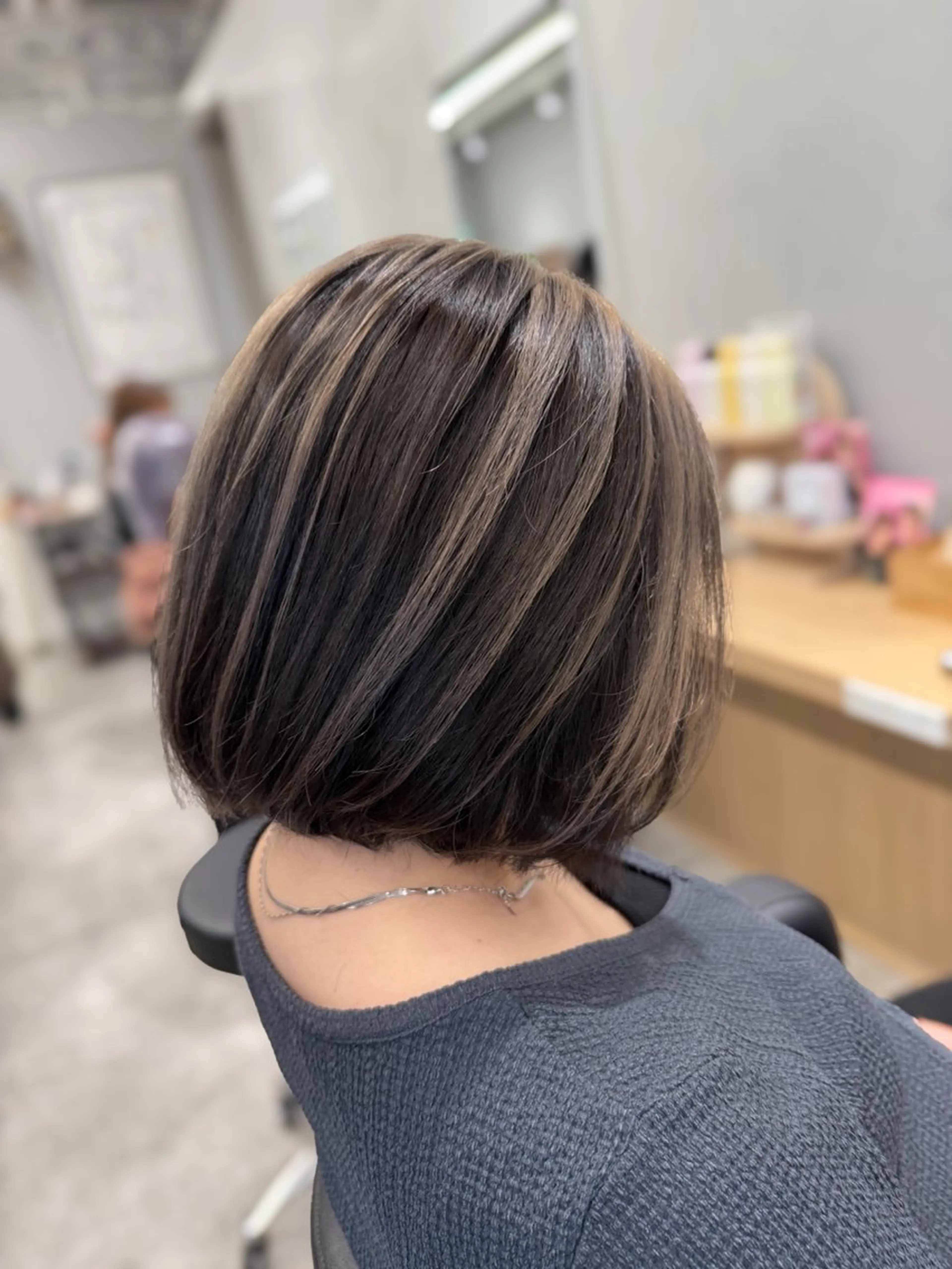 ミディアム カラー ブリーチ ボブ カット ヘアカラー AVANCE.京橋店所属・美髪🫧ブリーチ/ デザイン/永田汰伊智のヘアスタイル