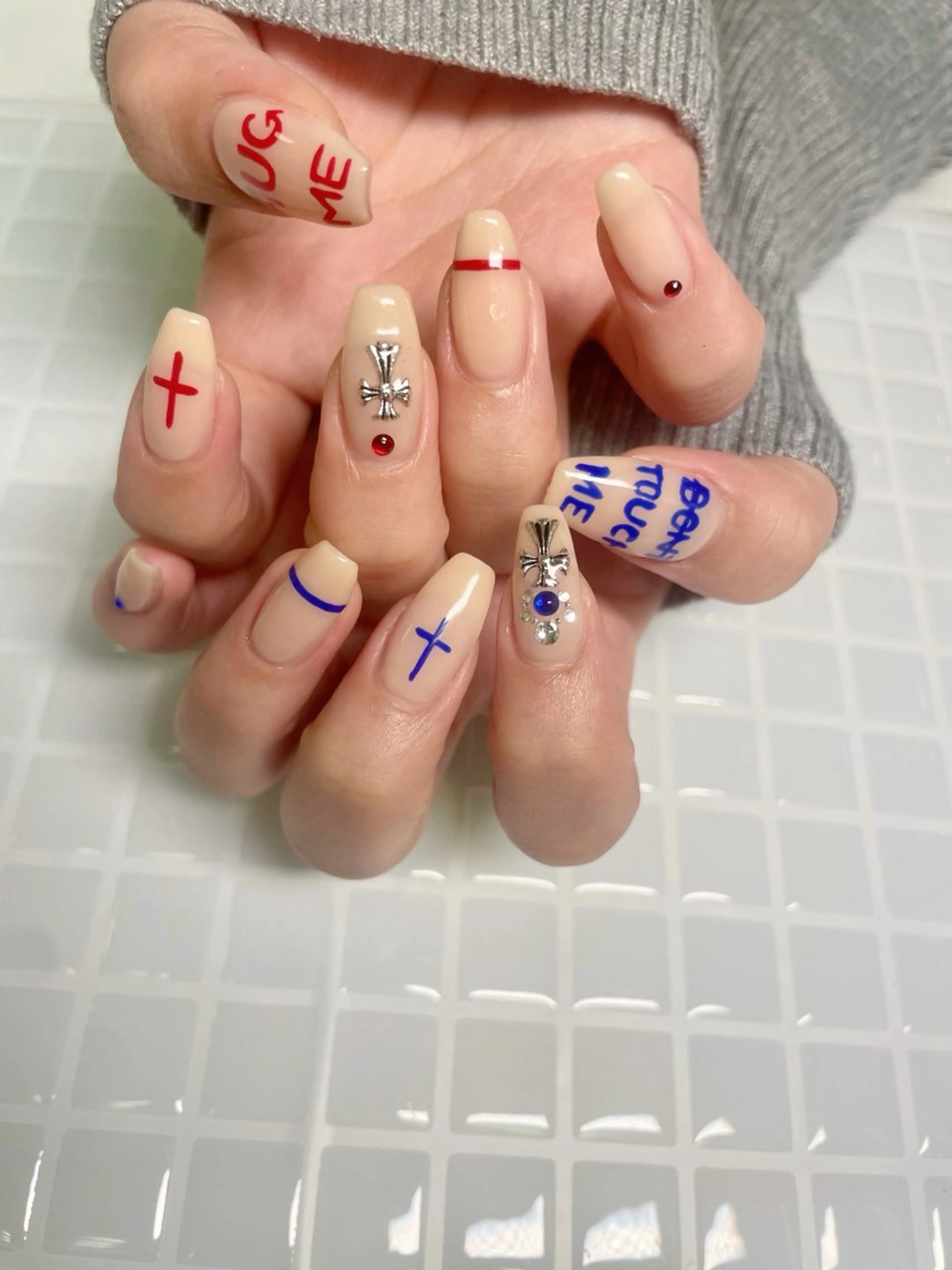 ネイル 持ち込み ハンドネイル Ii / nailingのネイルデザイン