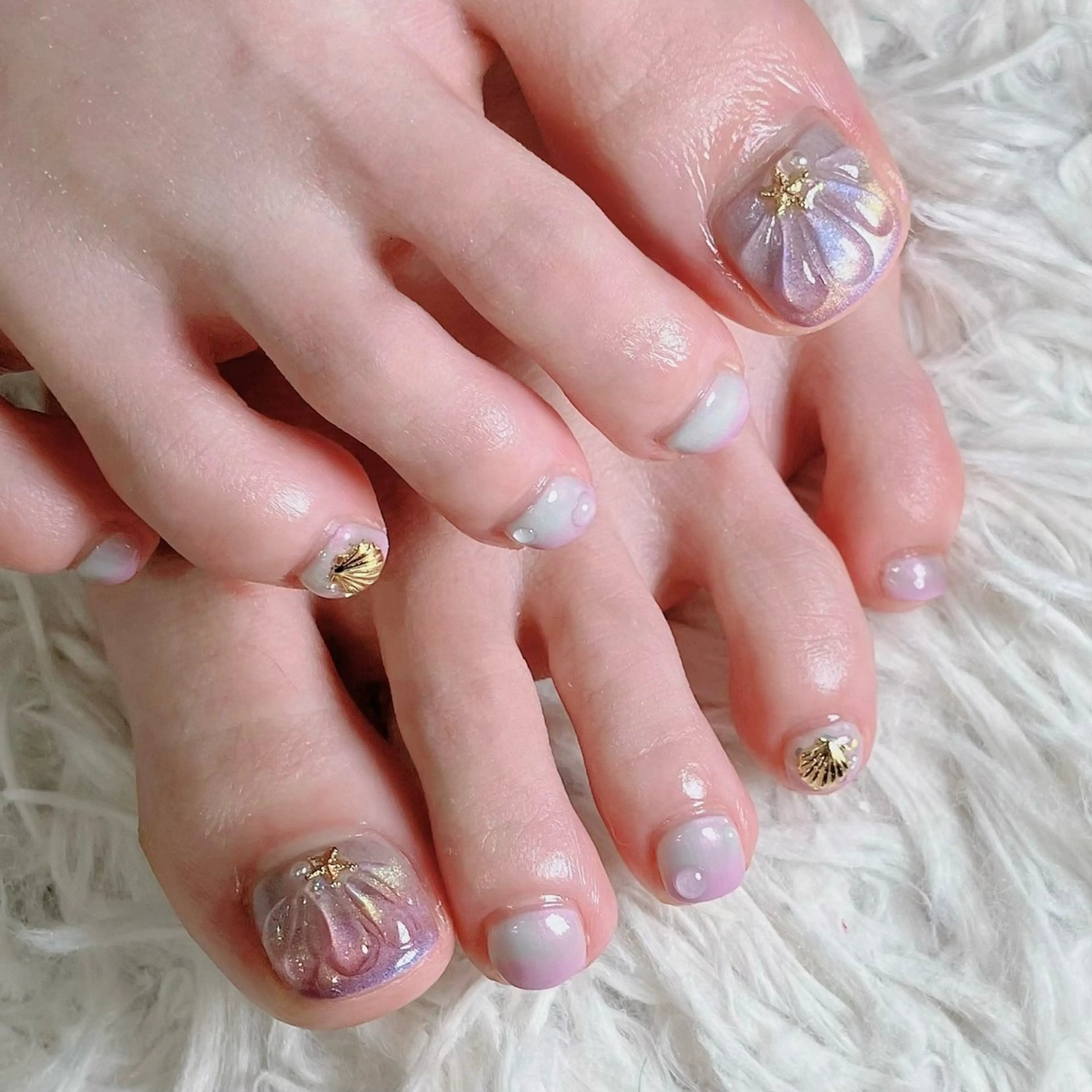 ネイル フットネイル shino🌟 痛ネイルのネイルデザイン