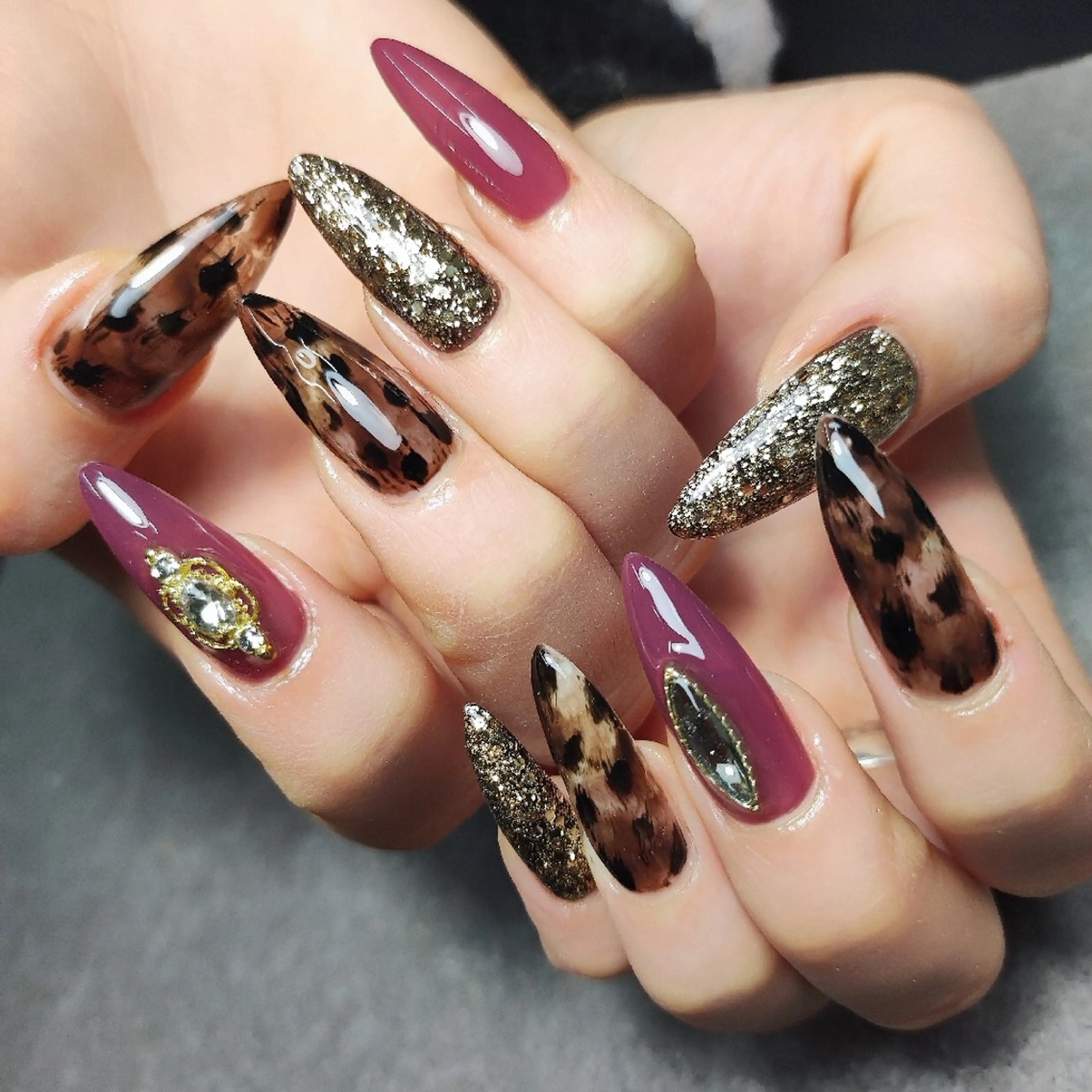 ネイル アニマル柄 ロングネイル ハンドネイル 個人サロン saltnailのネイルデザイン