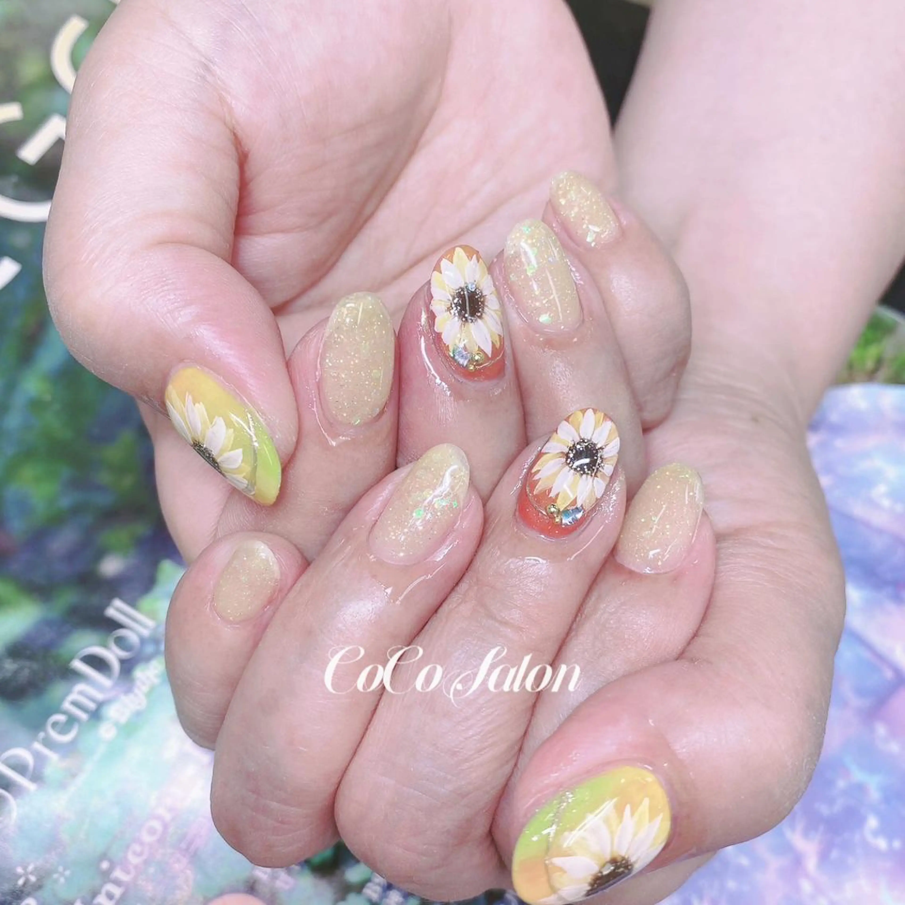 ネイル アートネイル 長さ出し フラワーネイル ジェルネイル ホログラムネイル ハンドネイル CoCoSalon ネイル/まつ毛予約のネイルデザイン