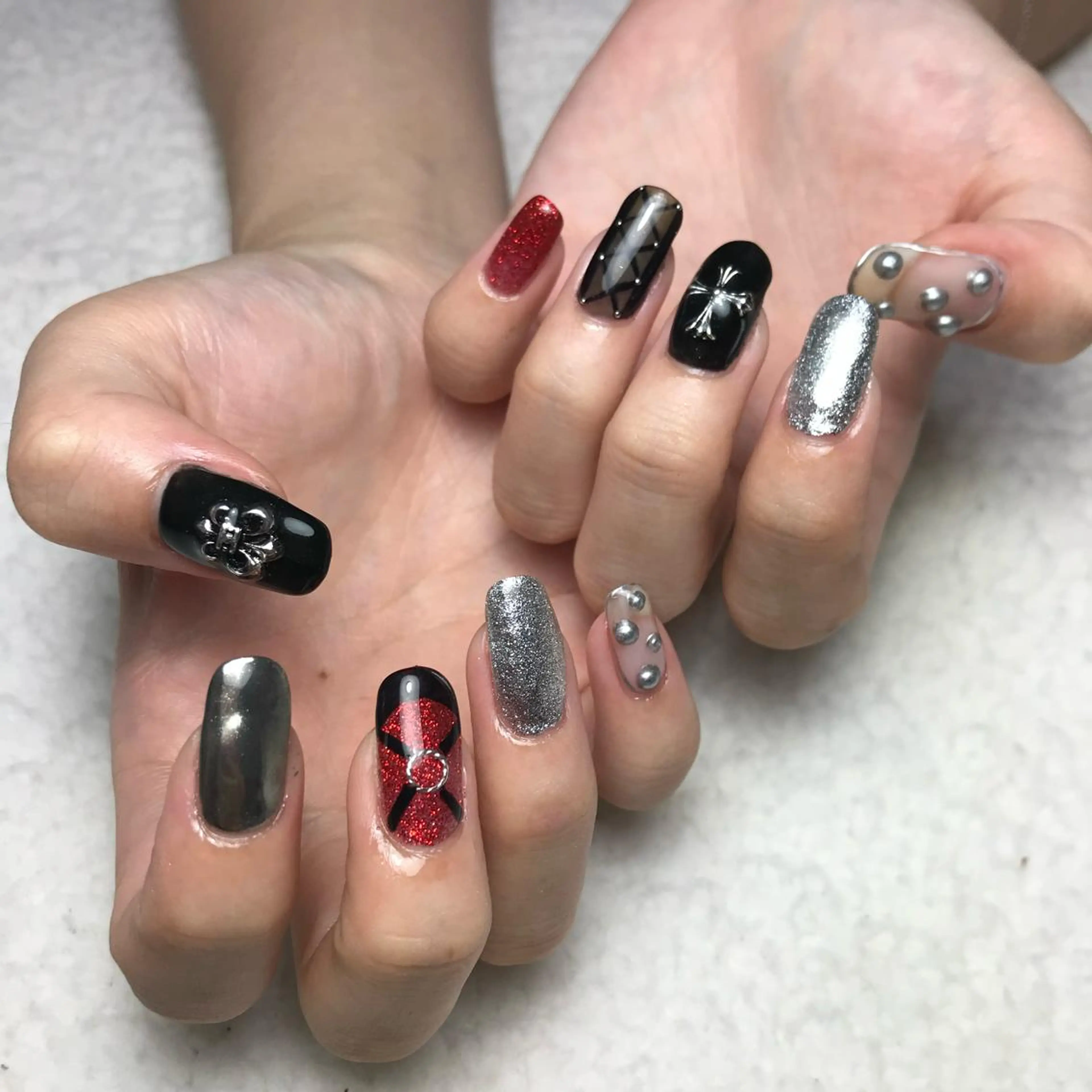 ネイル ミラーネイル ハンドネイル COCO +のエステ・リラクイメージ