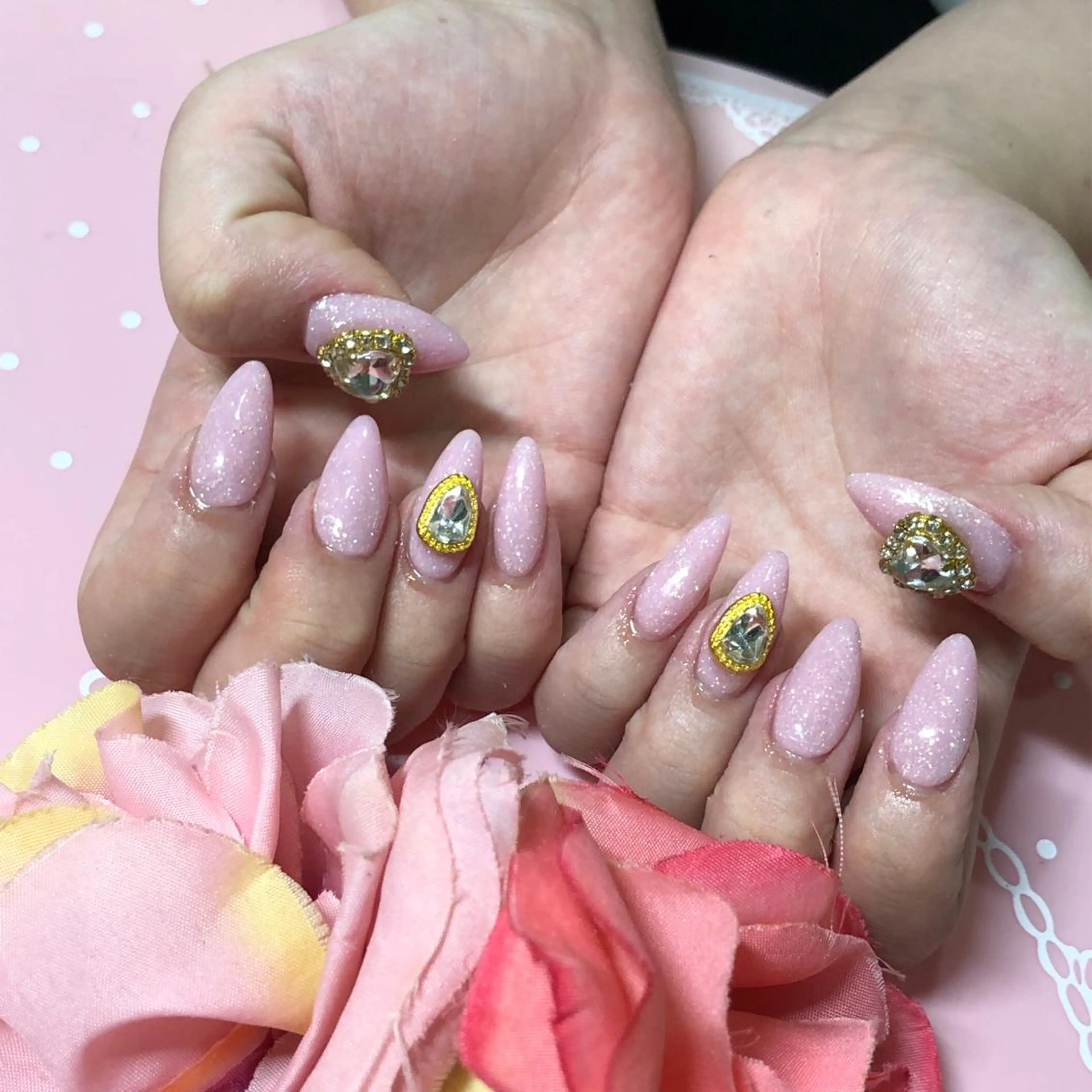 ミディアム ネイル ハンドネイル 《LB》ラブリエ Nail&eyeのマツエク・マツパデザイン