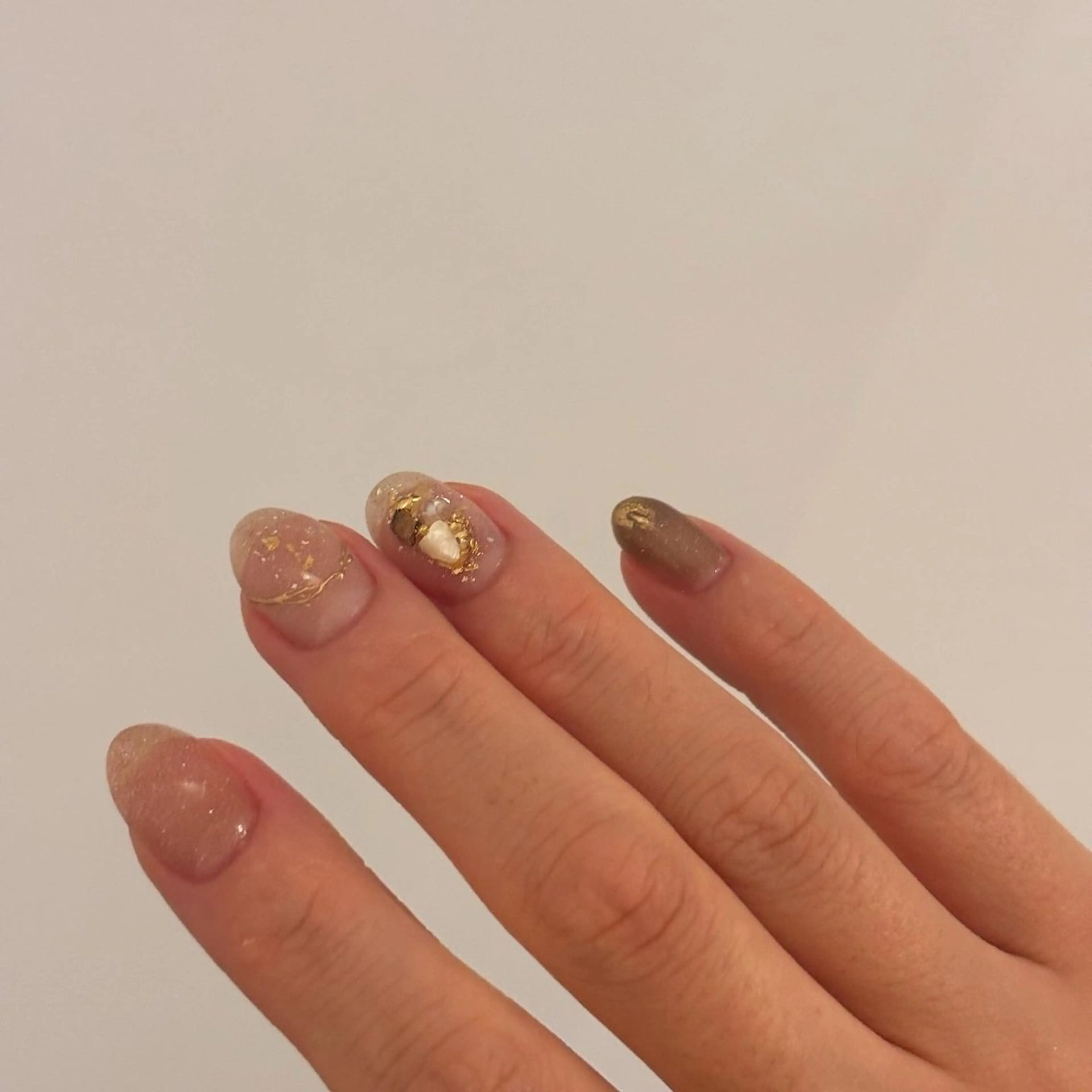 ネイル シンプルネイル ブライダルネイル ハンドネイル Elio所属・Elio 国泰寺のネイルデザイン