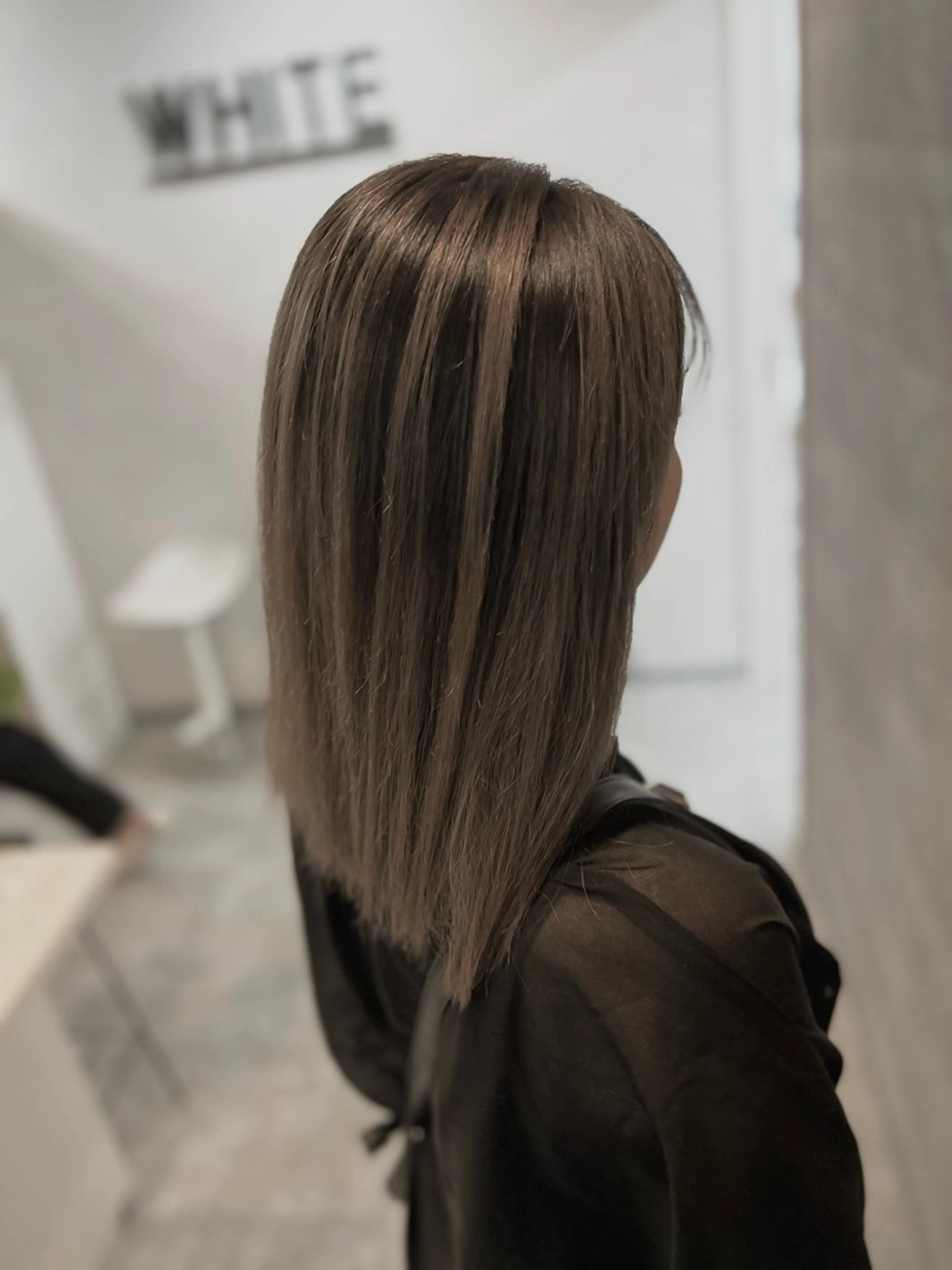 セミロング カラー バレイヤージュ ブリーチ ケアブリーチ ダブルカラー グレージュ 🌿海山龍馬🌿前髪 /顔まわり/レイヤーのヘアスタイル