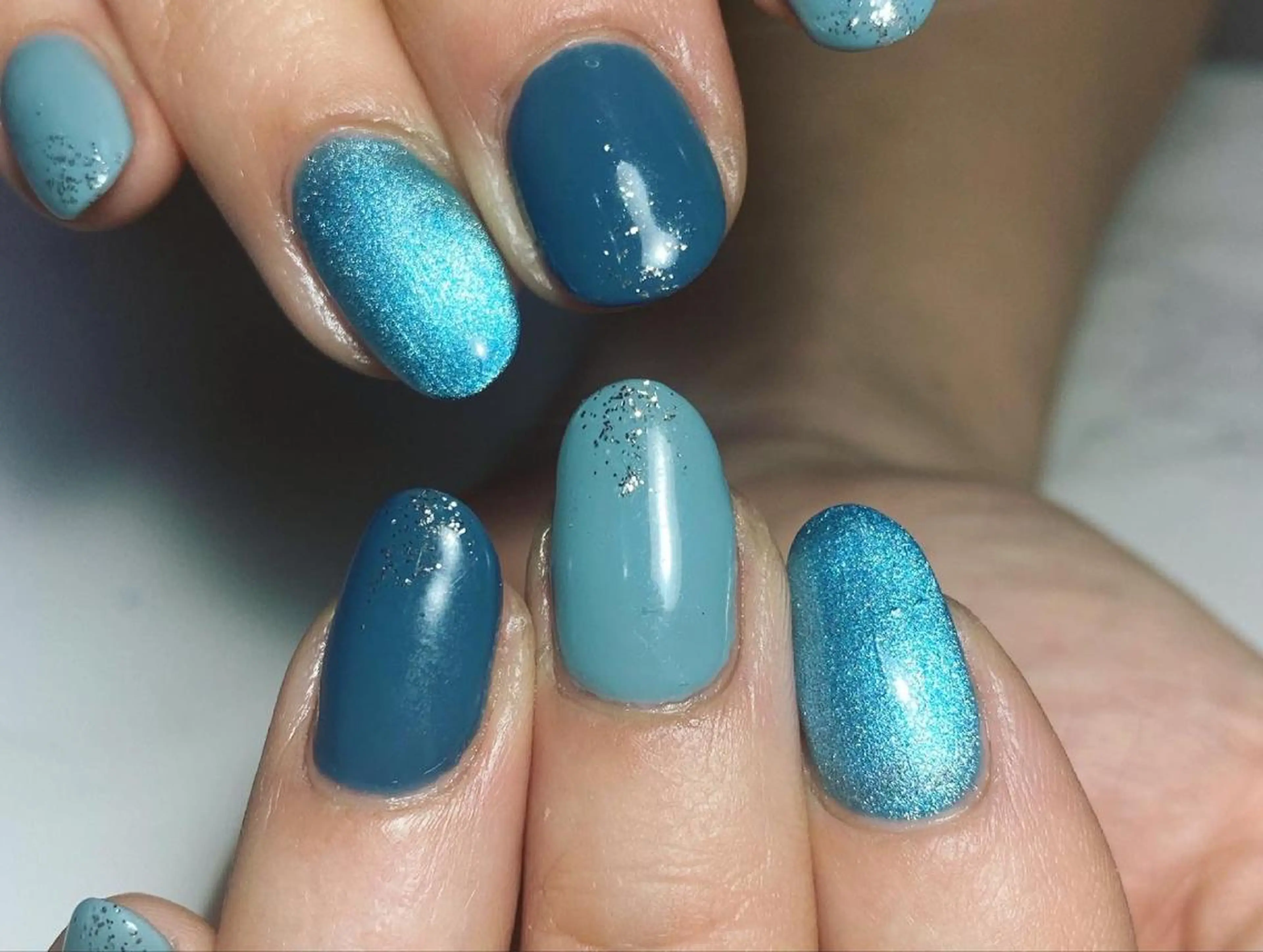 ネイル ブルー ジェルネイル マグネットネイル ワンカラーネイル ハンドネイル Era nailのネイルデザイン