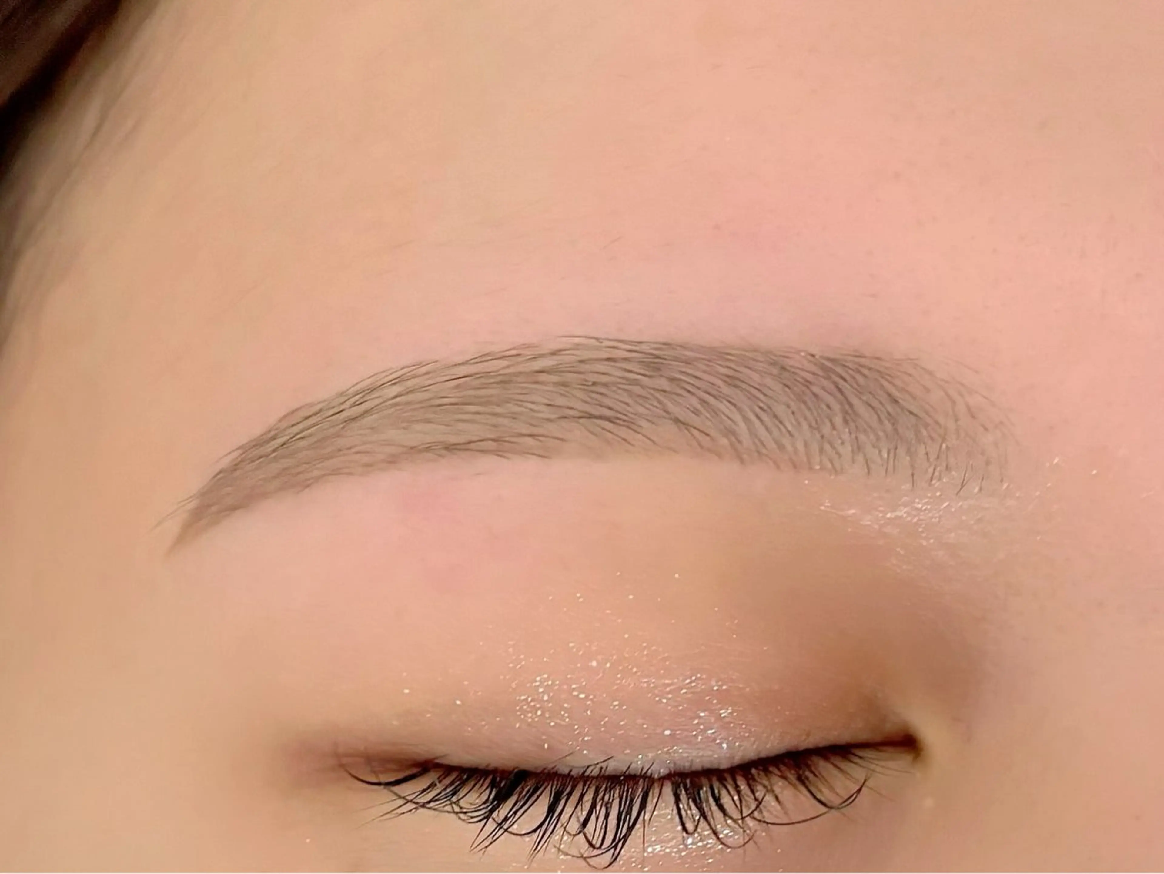 アイブロウ ワックス脱毛 眉カット オクターブ天神店 イサヤマのマツエク・マツパデザイン