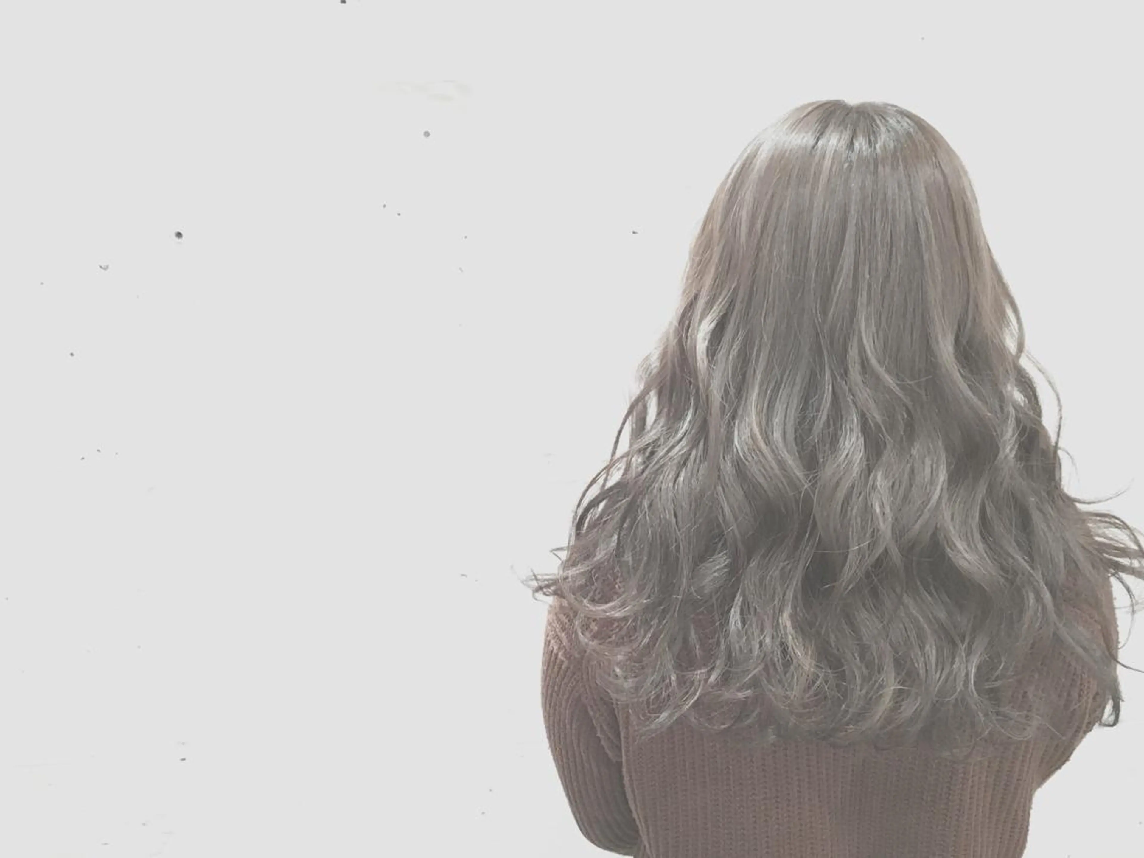 ロング カラー アッシュ ブリーチ グレージュ ハイライトカラー ハイライト てんま さやかのヘアスタイル