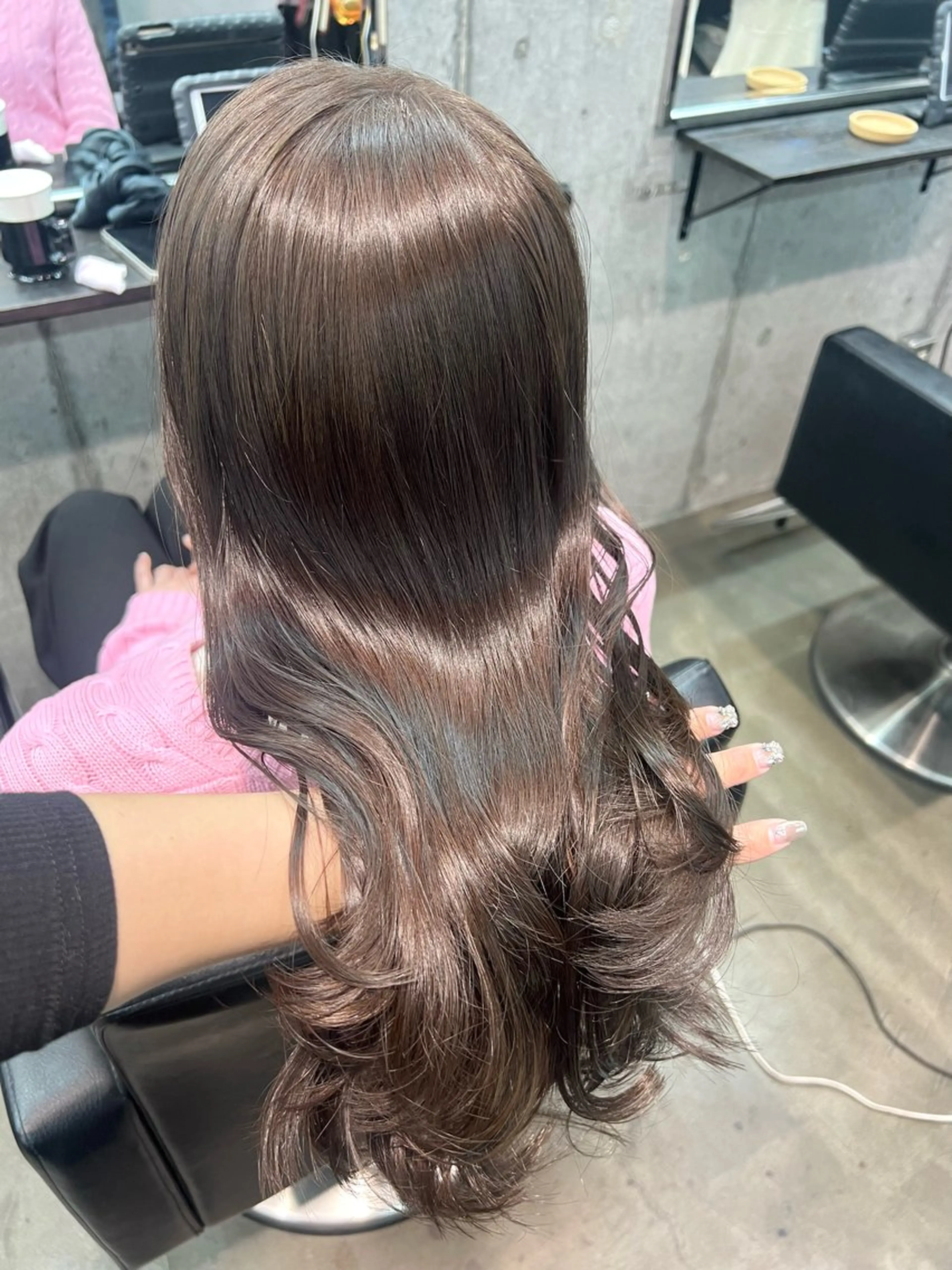 ロング カラー アッシュ アッシュブラウン ブラウンカラー 透明感カラー ヘアカラー トリートメント 透明感カラー ✨ 韓国艶髪💗菅原のヘアスタイル