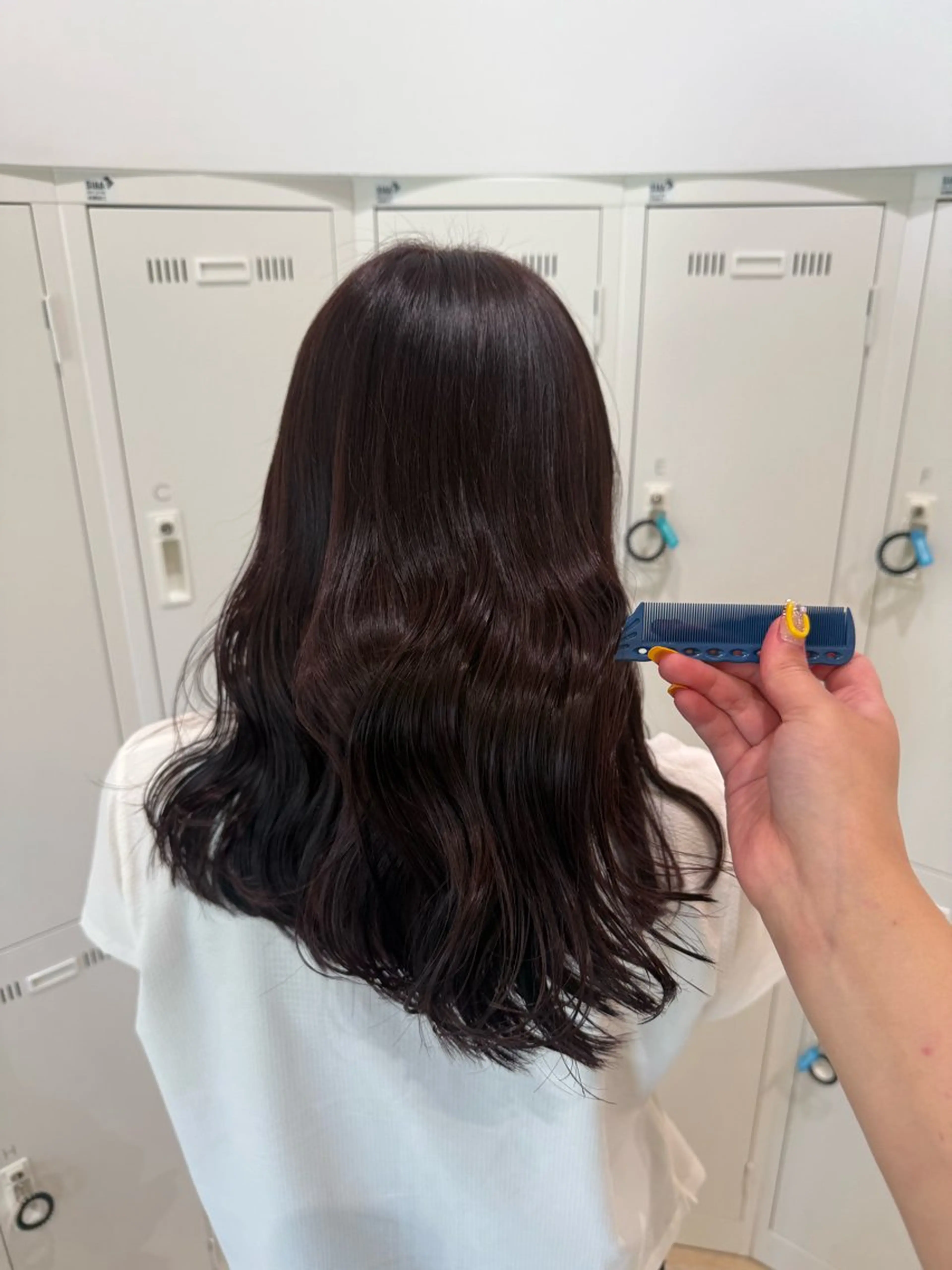 セミロング カット ヘアカラー トリートメント 艶髪/ハイトーン ️🫧rino🫧のヘアスタイル