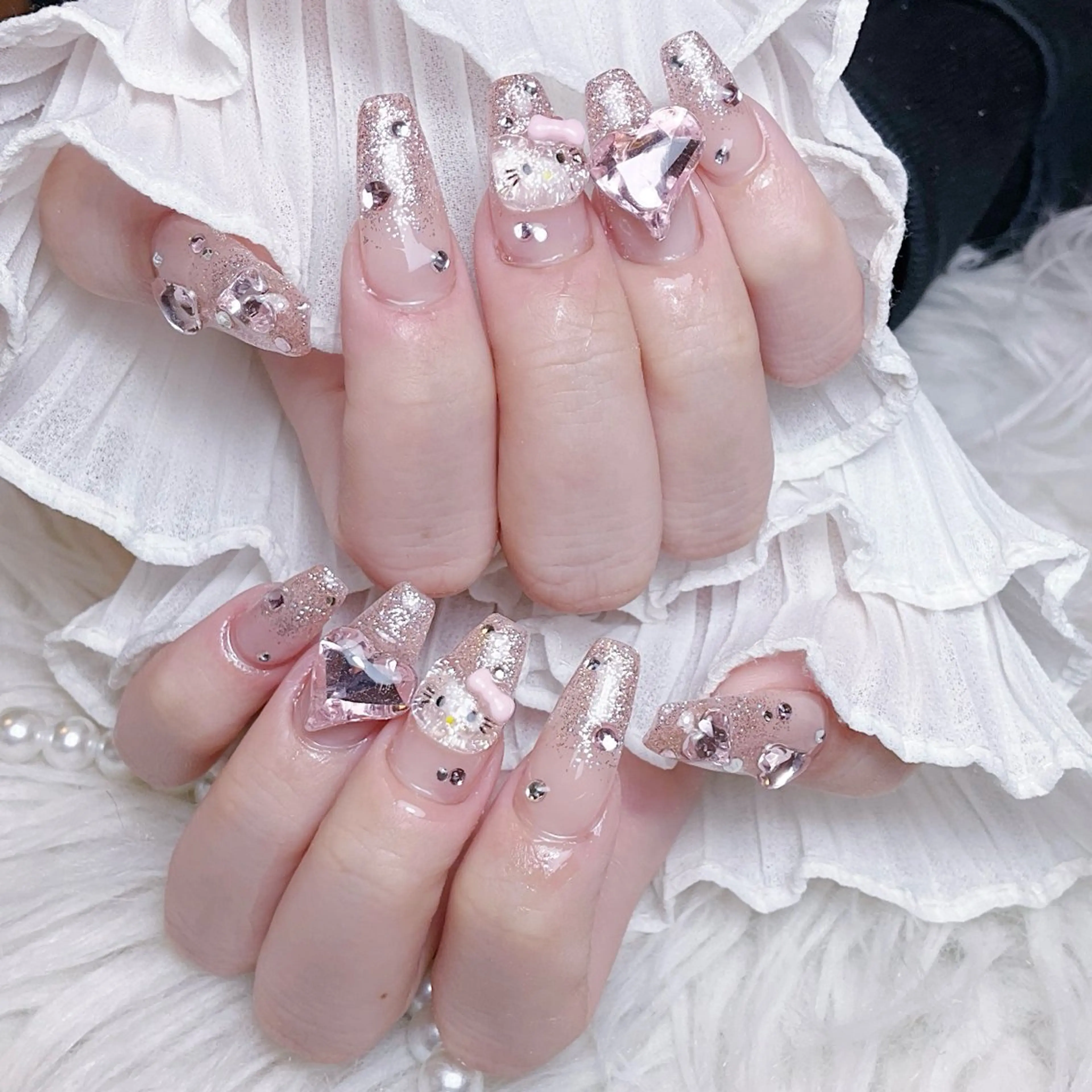 ネイル ハンドネイル 🍭Yun nail hyejin🌸のネイルデザイン
