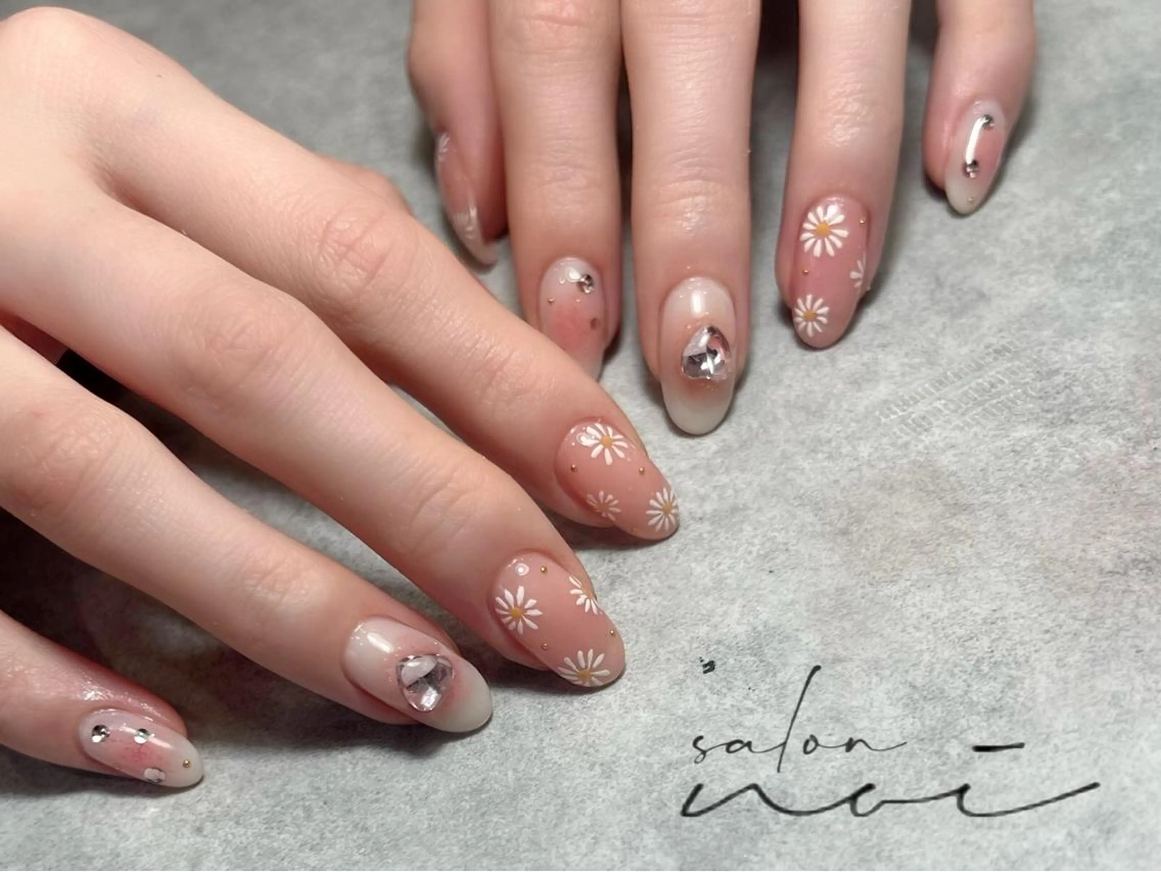 ネイル ハンドネイル salon noi所属・salon noiのネイルデザイン