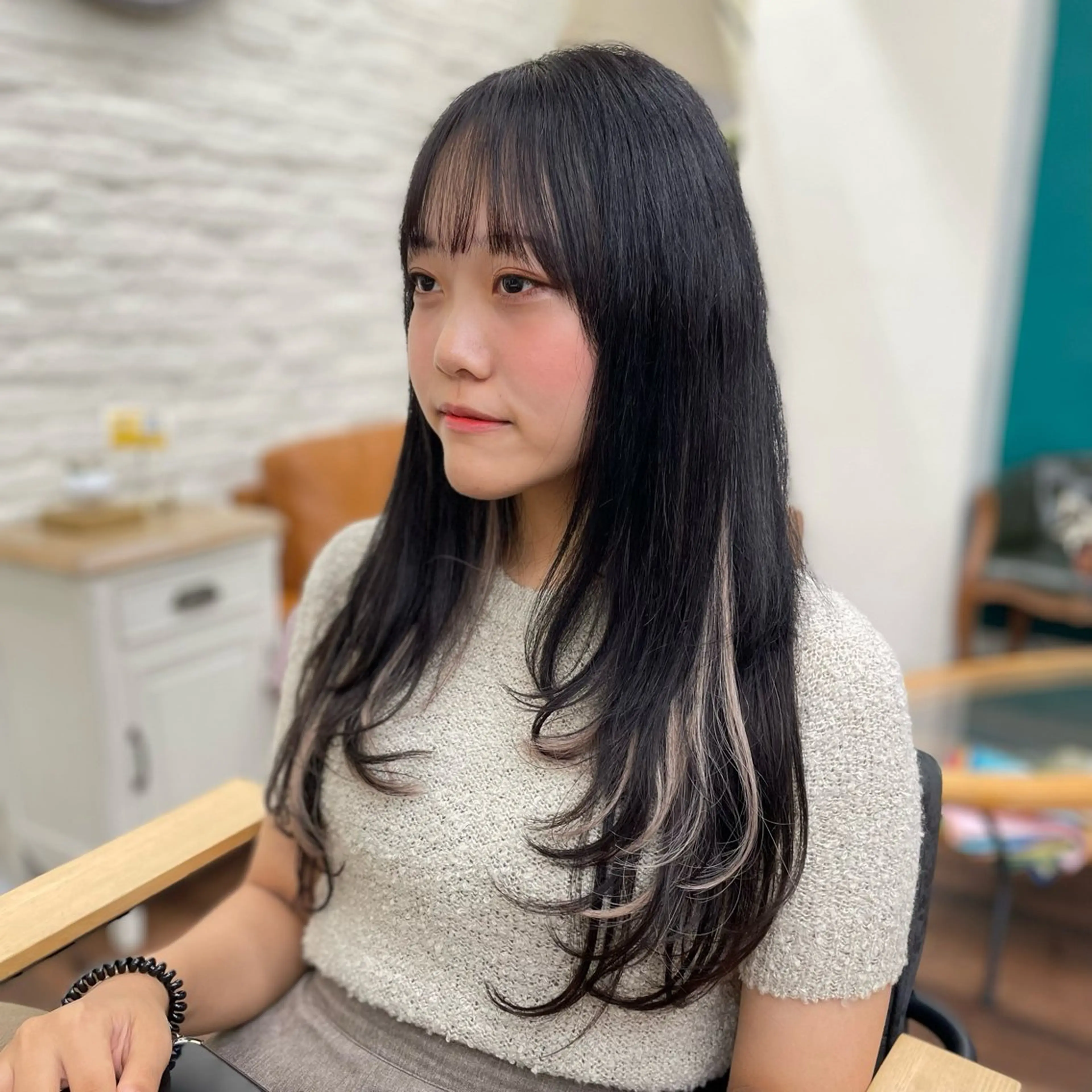 ロング レイヤーカット カット gite KOHOKU所属・髪質改善レイヤー/ 雨のヘアスタイル