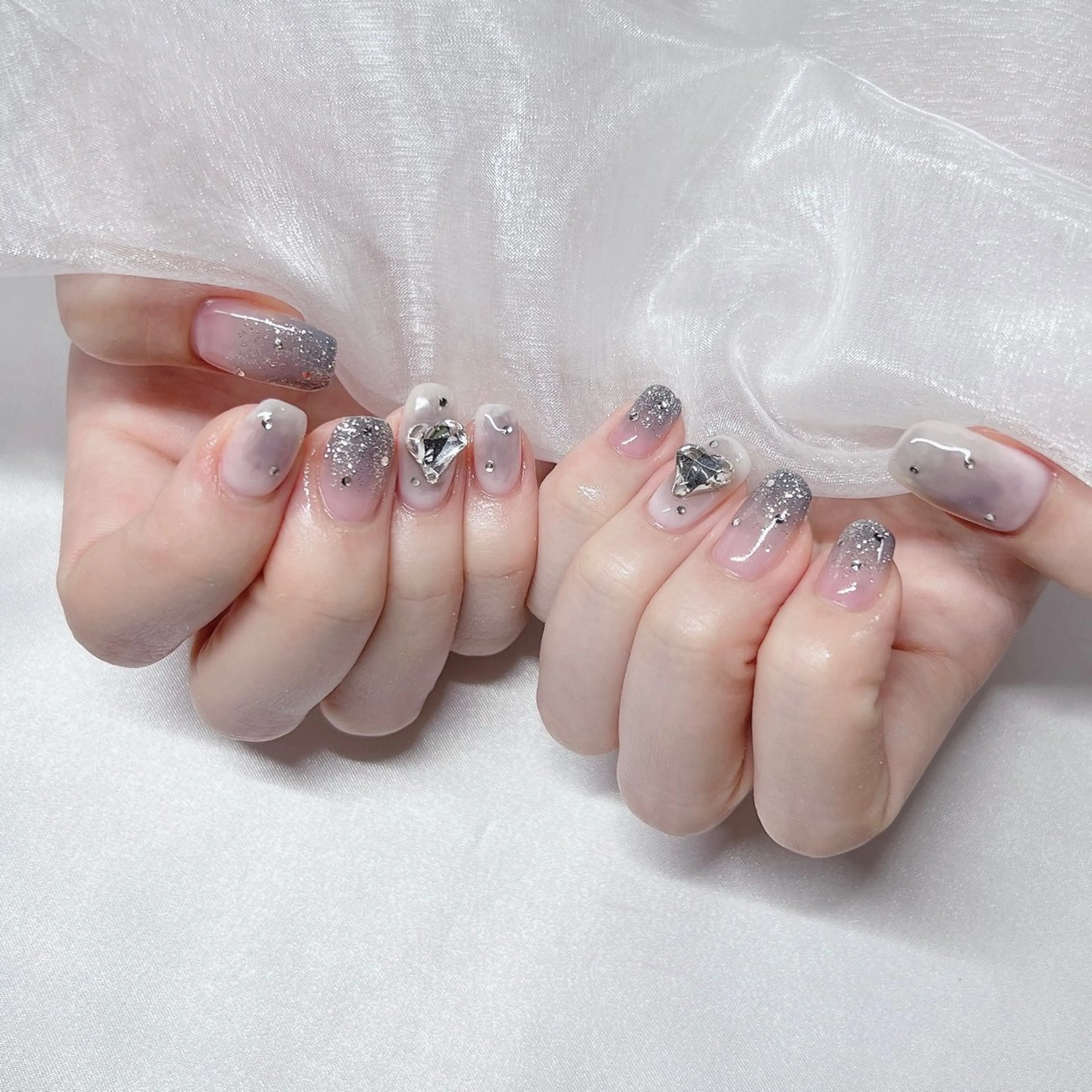 ネイル ジェルネイル 韓国ネイル ラメ(グリッター) マグネットネイル 持ち込み ハンドネイル nail salon Rewardのネイルデザイン