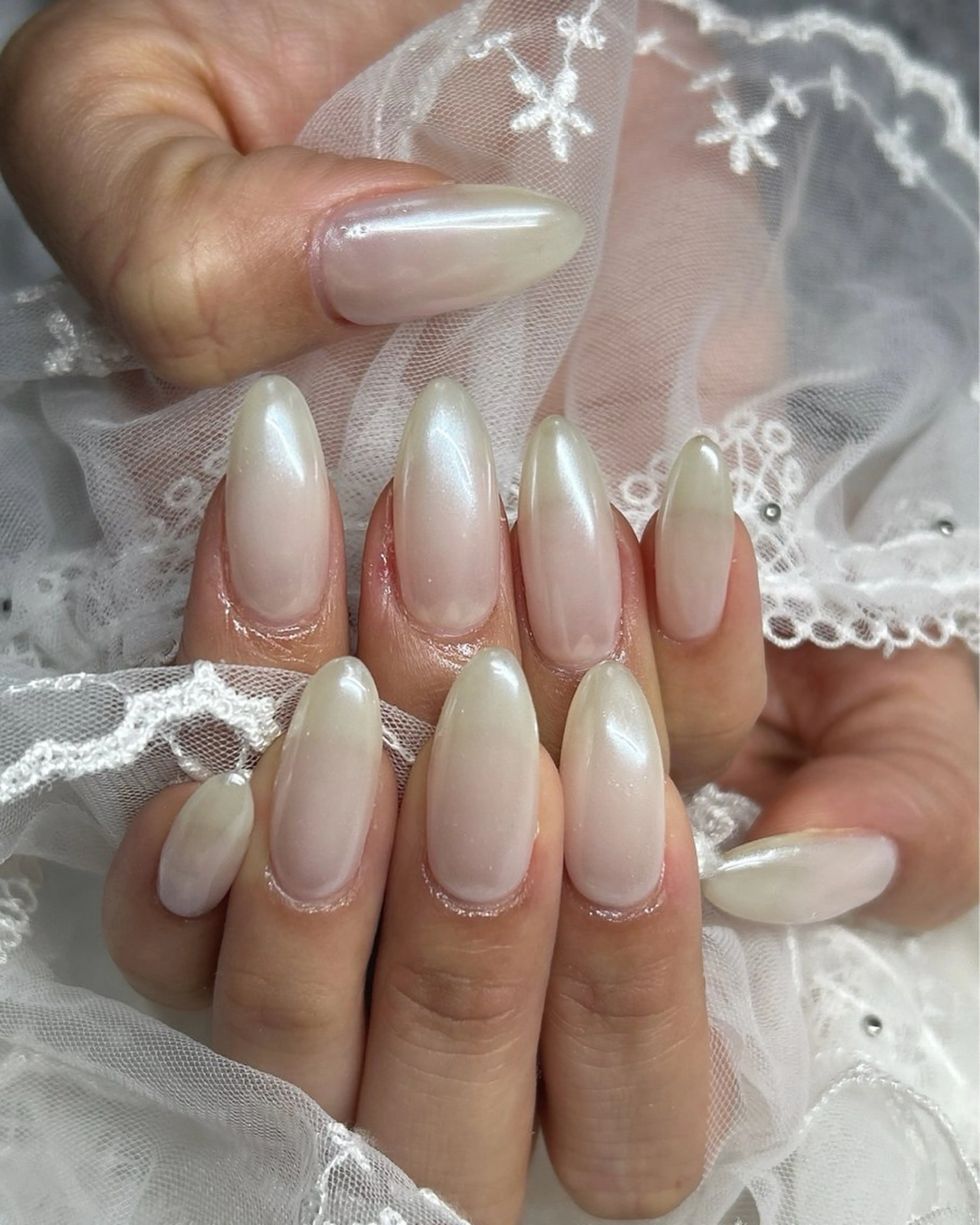 ネイル オーロラネイル ハンドネイル Best Nail Yu🎀🫧のネイルデザイン