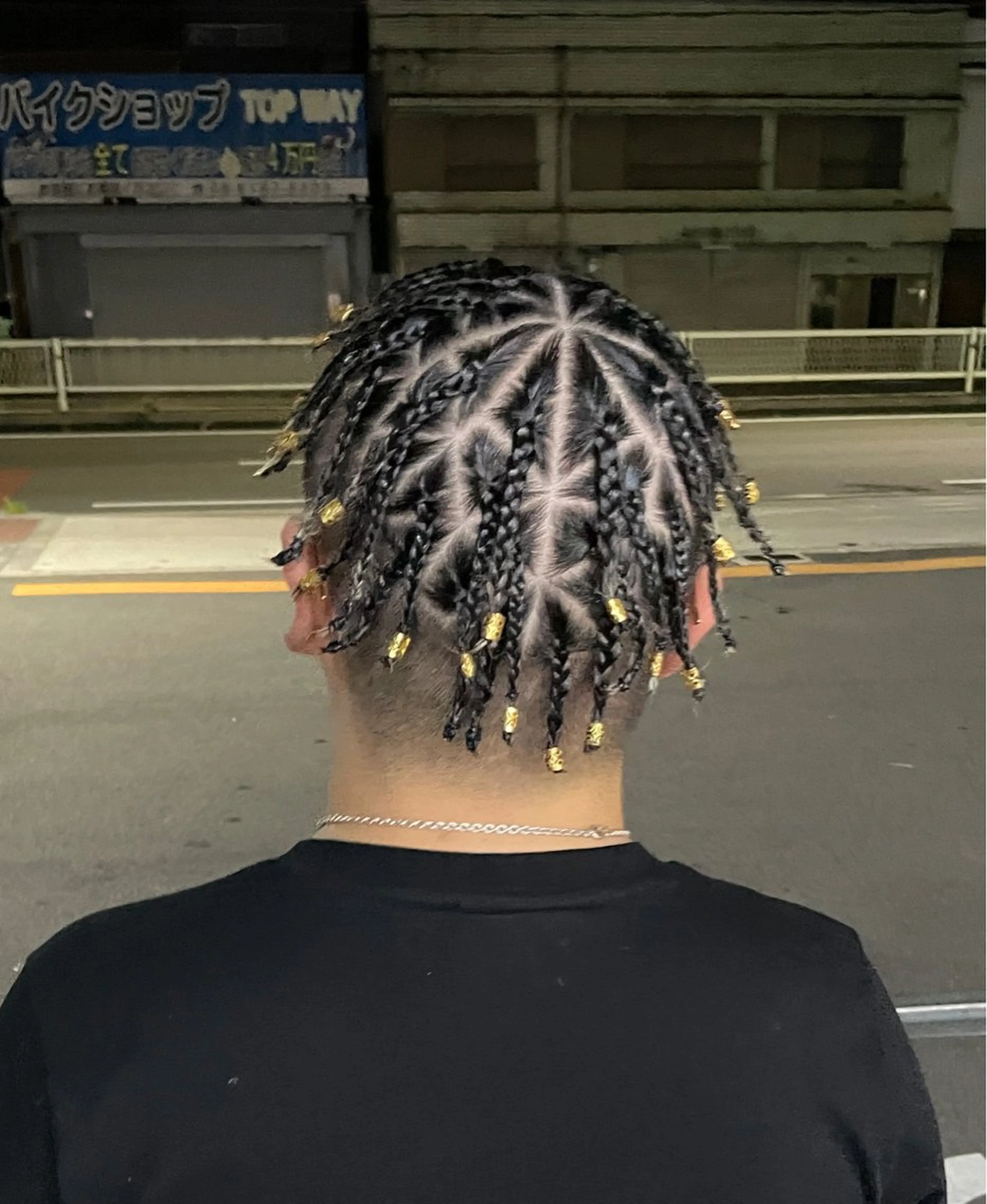 TIDEHAIR SHUKAのヘアスタイル