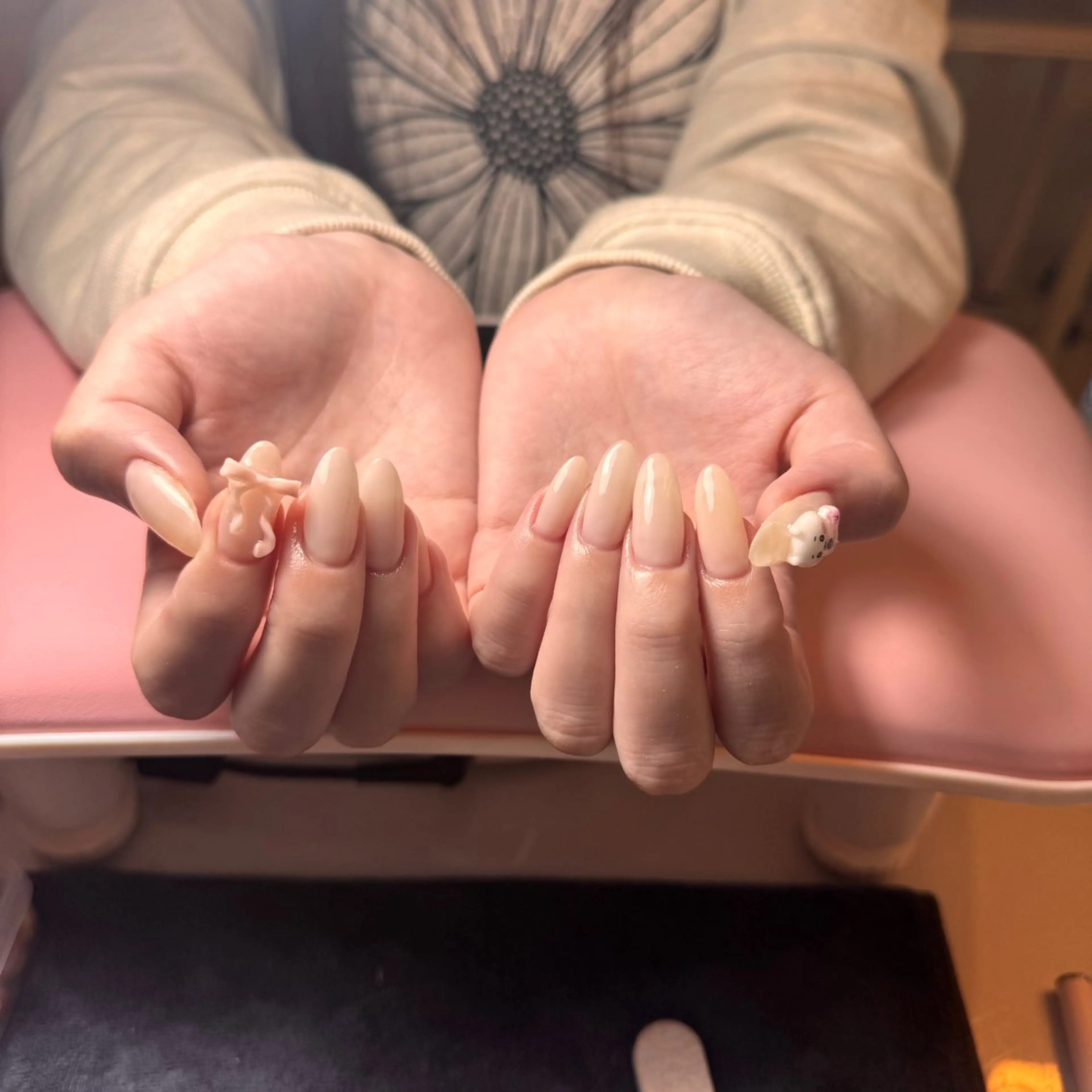 ネイル チークネイル フレンチネイル グラデーション 韓国ネイル マグネットネイル Hana Nailのネイルデザイン