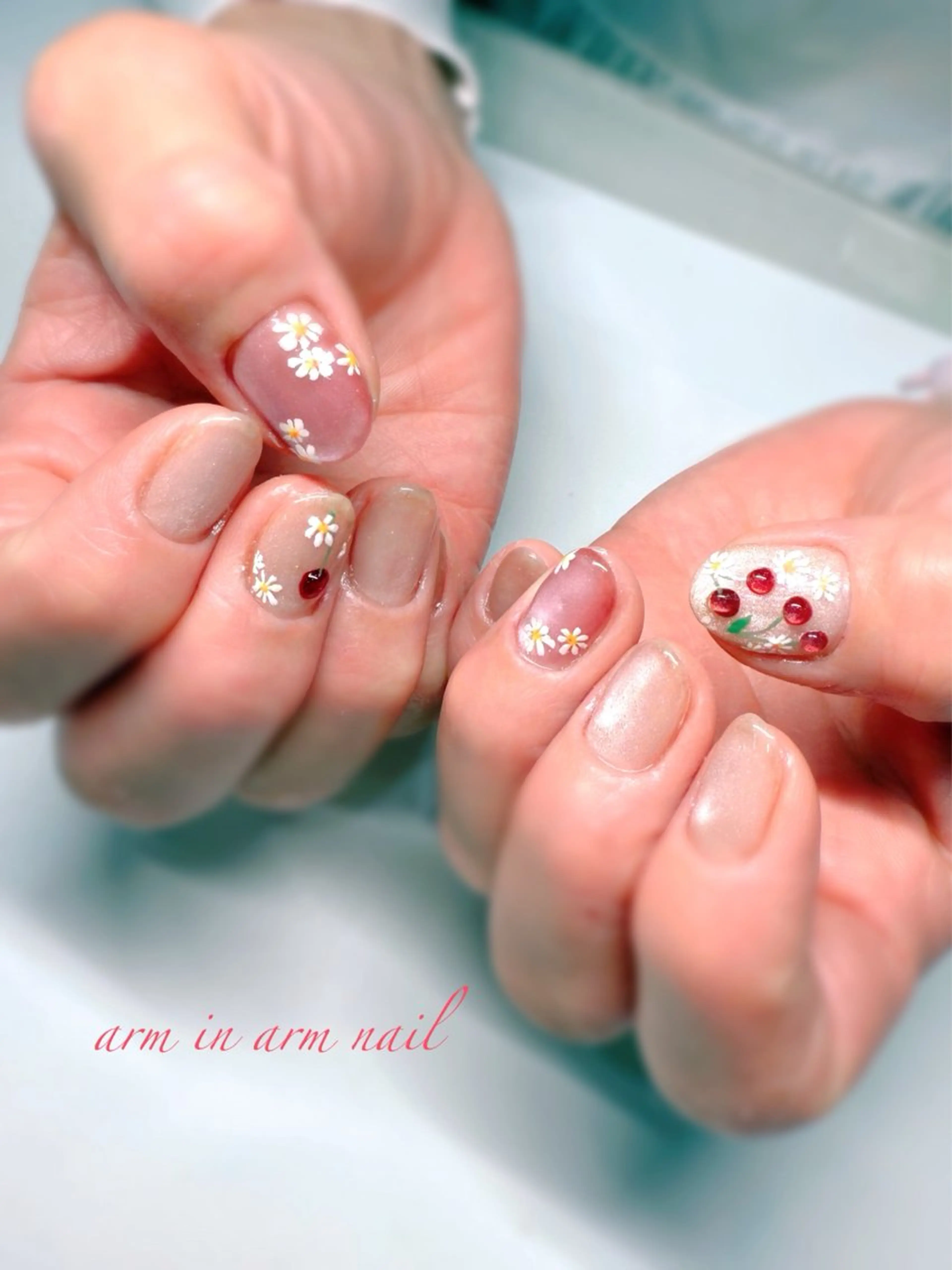 ネイル arm in arm ︎✿Yamamotoのマツエク・マツパデザイン