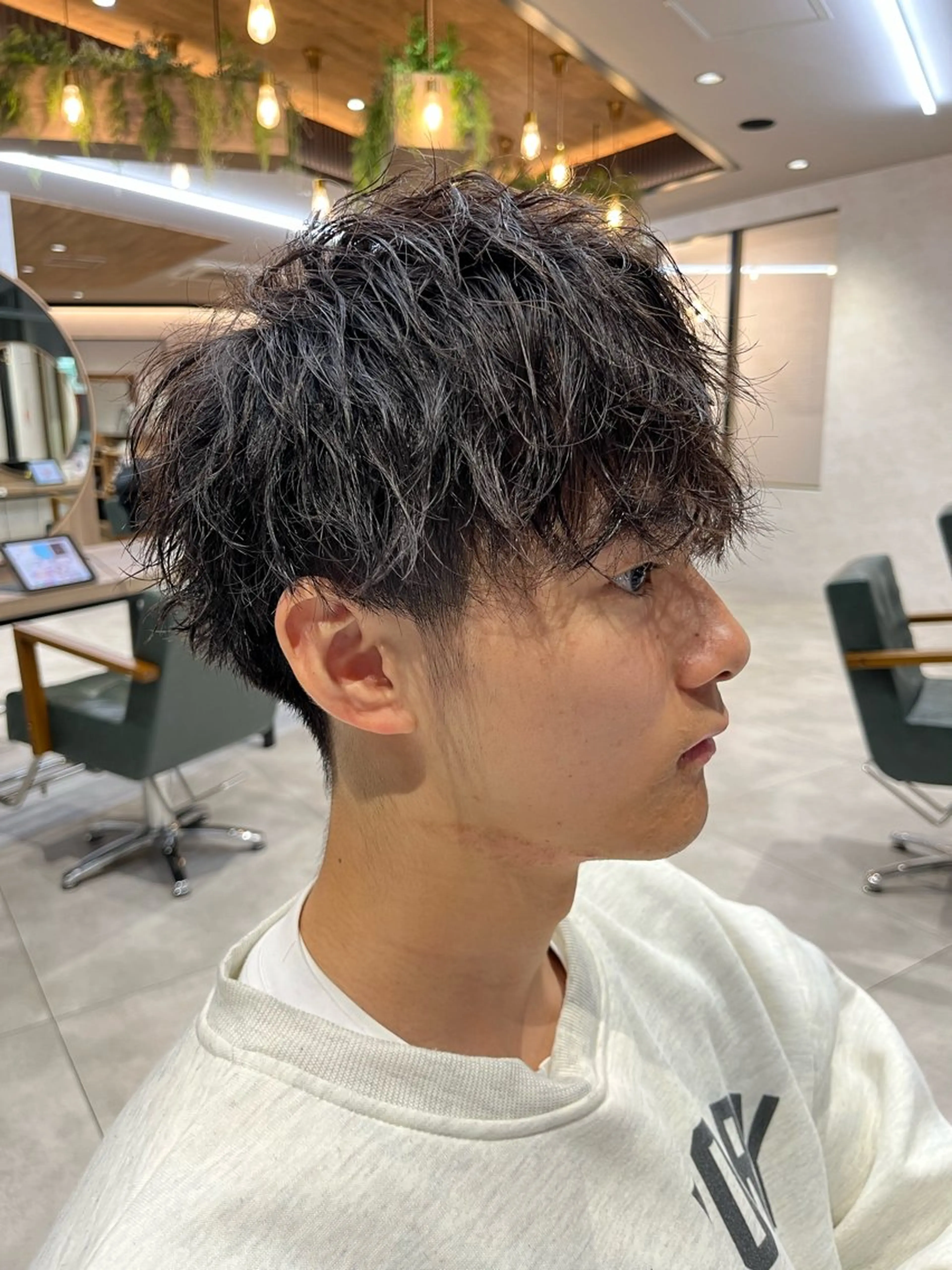ショート パーマ ツイストスパイラルパーマ スパイラルパーマ 縮毛矯正 髪質改善カラー/暗髪 透明感カラー/美髪のヘアスタイル