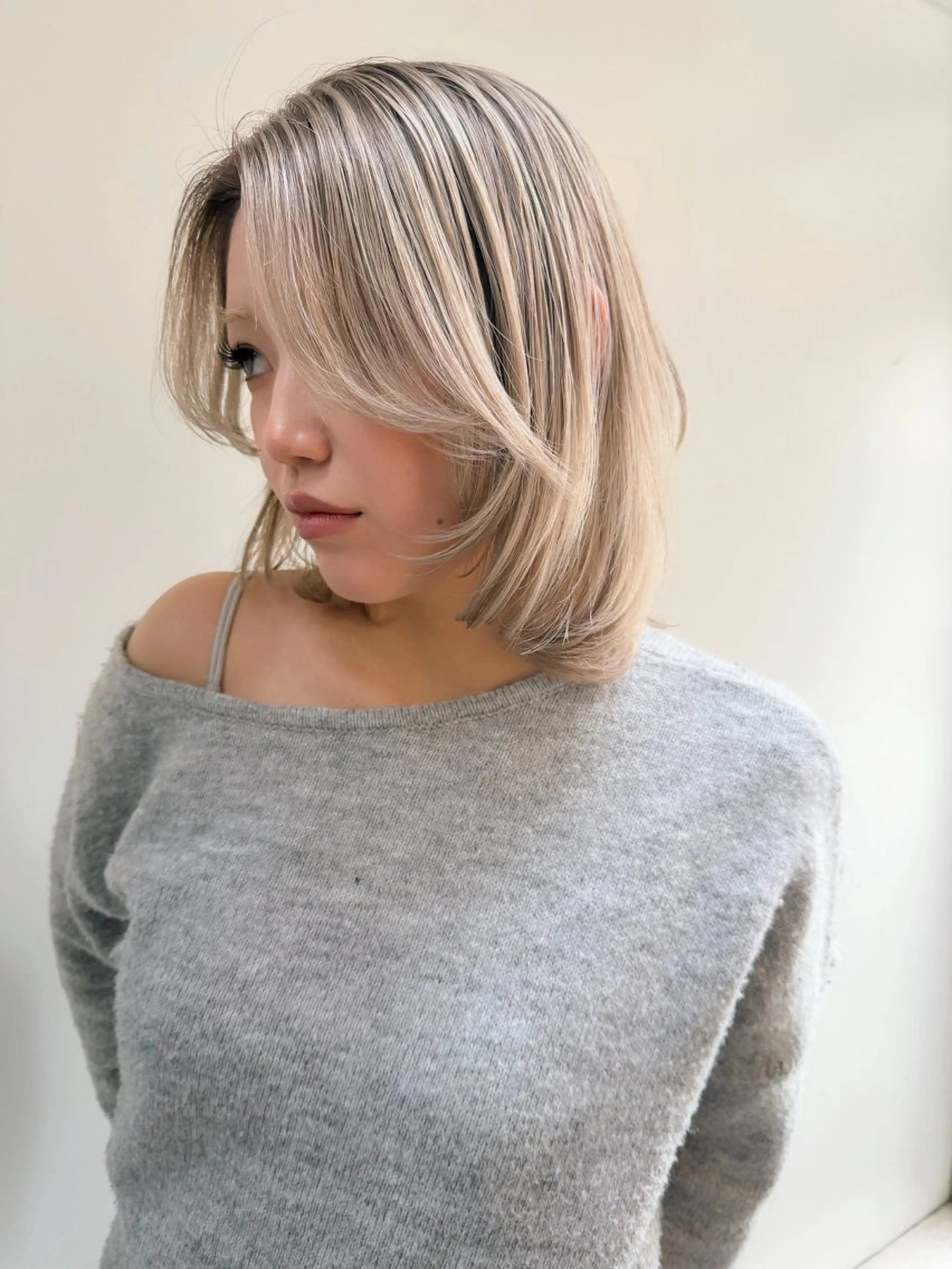 ミディアム カラー レイヤーカット ヘアカラー トリートメント AiM 大名　似合わせカットのヘアスタイル