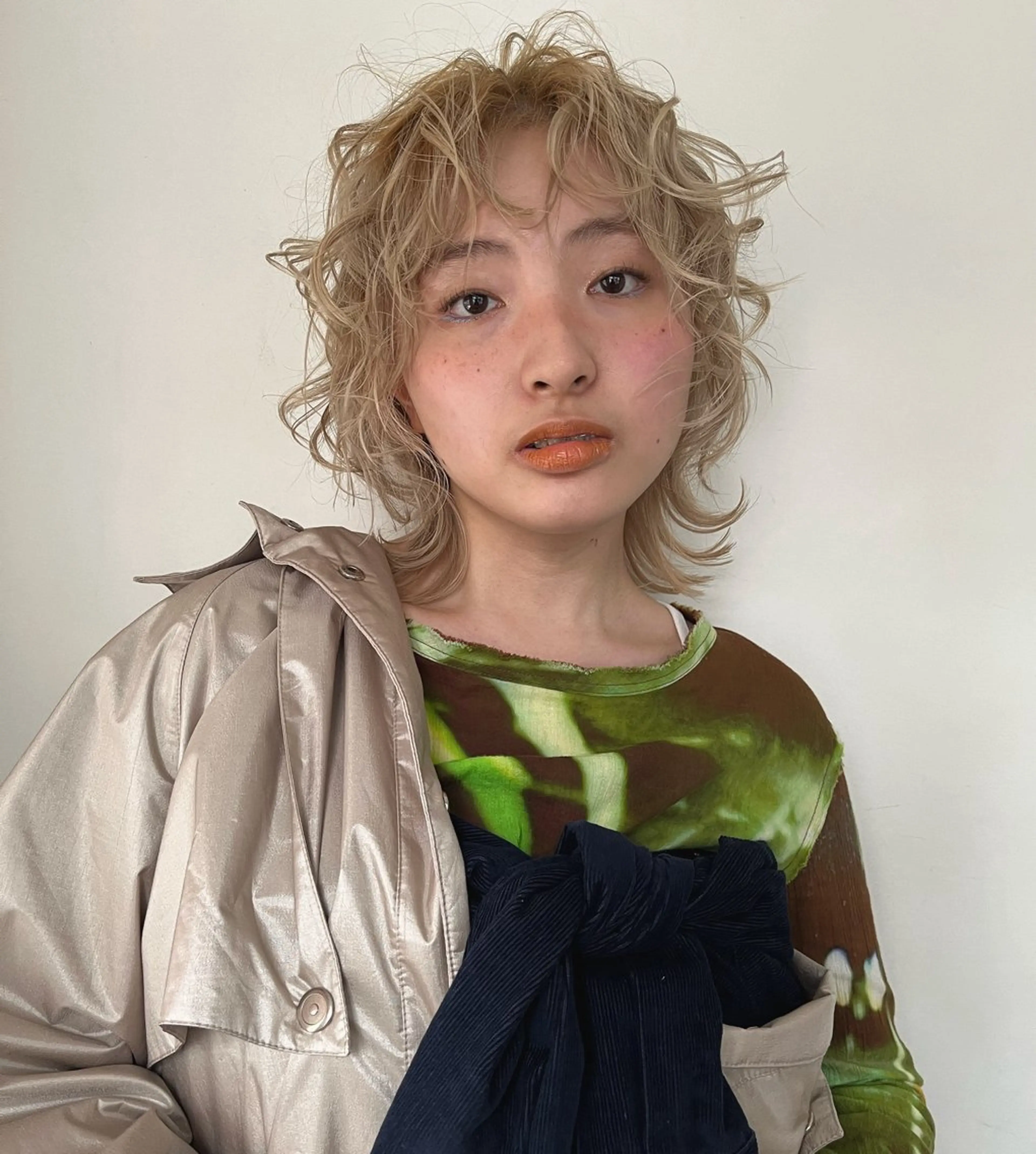ミディアム カラー ベージュカラー ブリーチ 🧸メンズカット 🧸conatsuのヘアスタイル