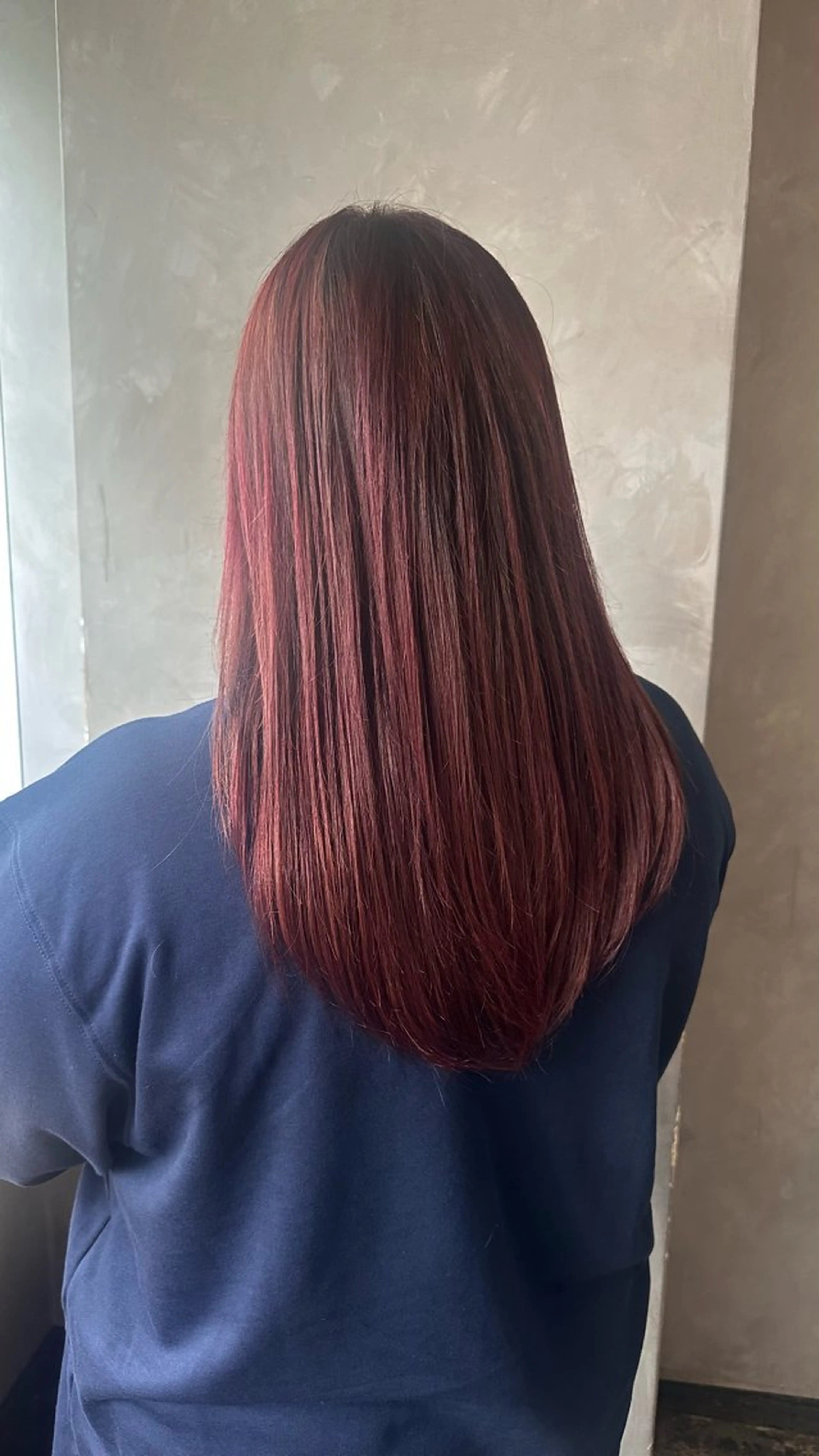 ロング カラー コナカ モエのヘアスタイル