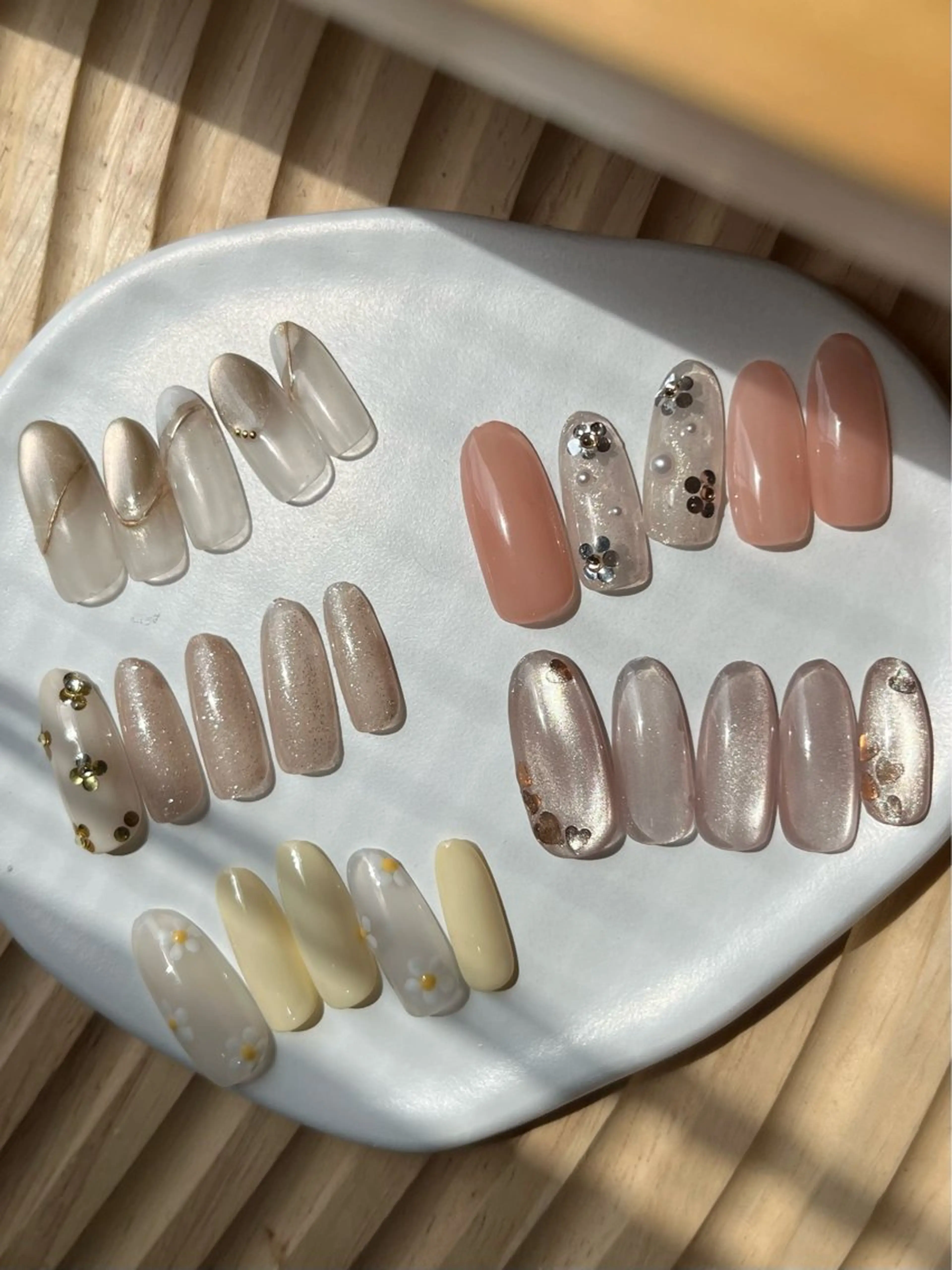 ネイル アートネイル ジェルネイル マグネットネイル パラジェル 春ネイル ハンドネイル chipie yuuのネイルデザイン