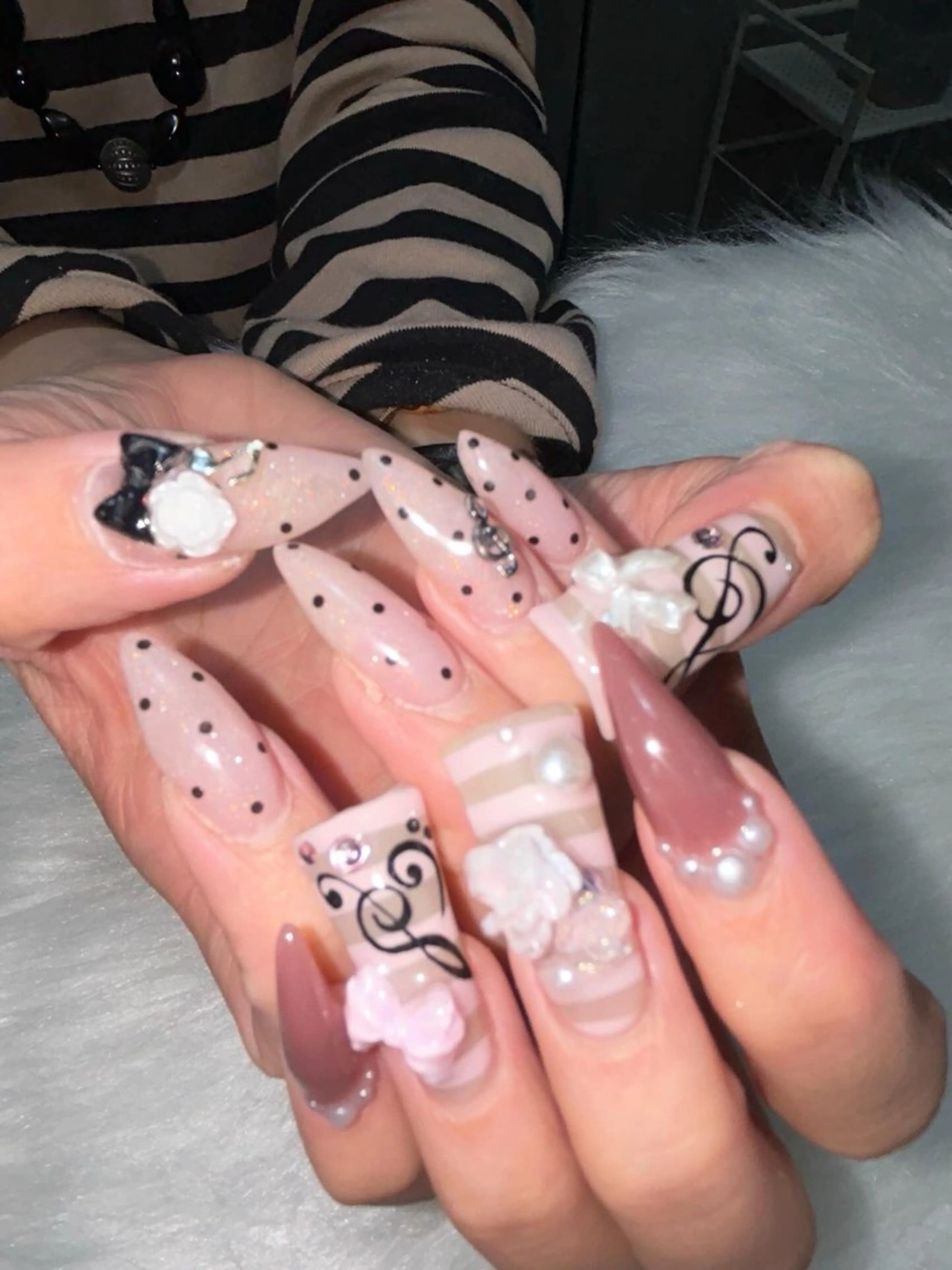 ネイル アートネイル ハンドネイル フットネイル kana/モード ・グランジ໒꒱のネイルデザイン