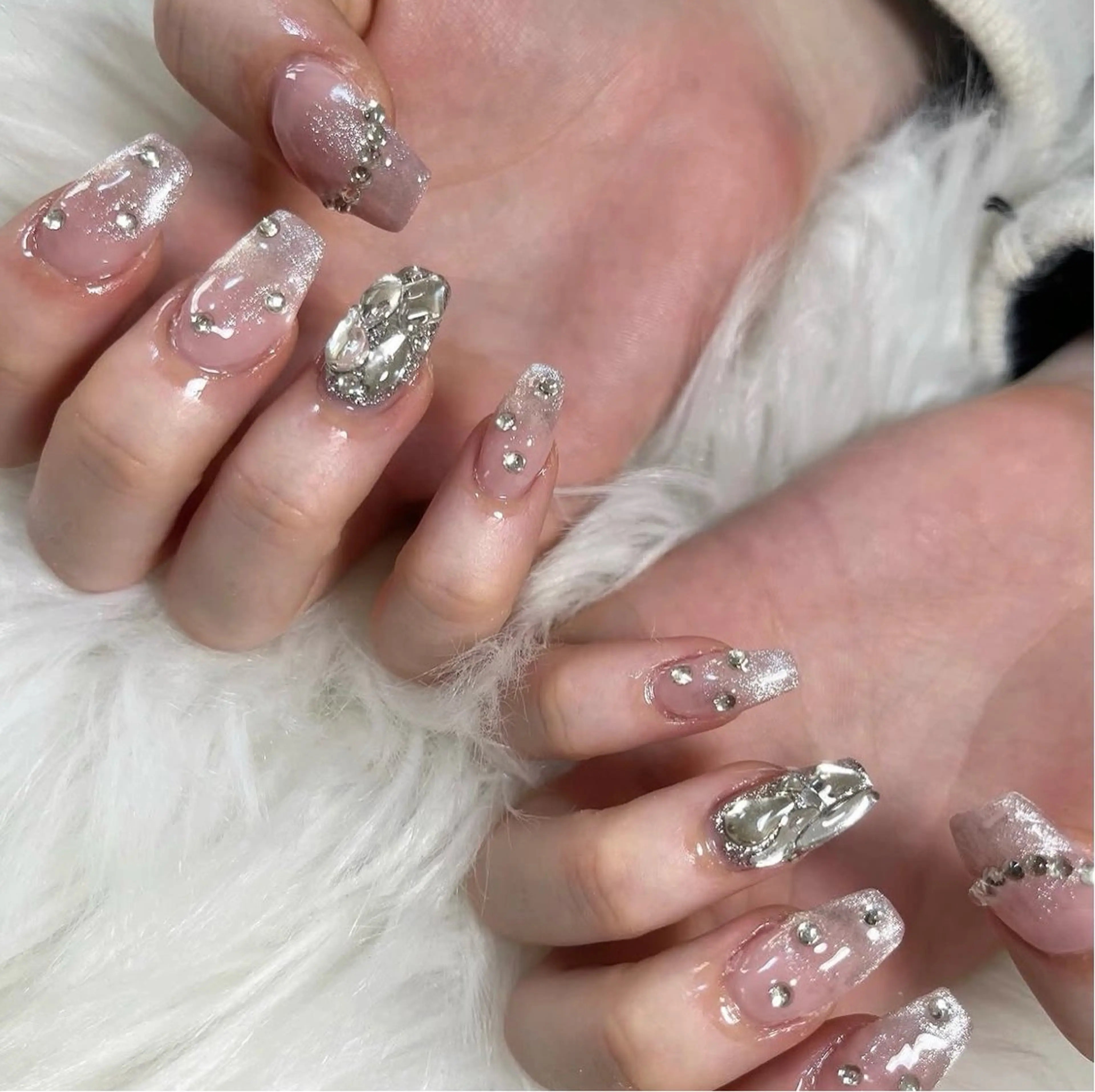 ネイル ハンドネイル Rureri .のネイルデザイン