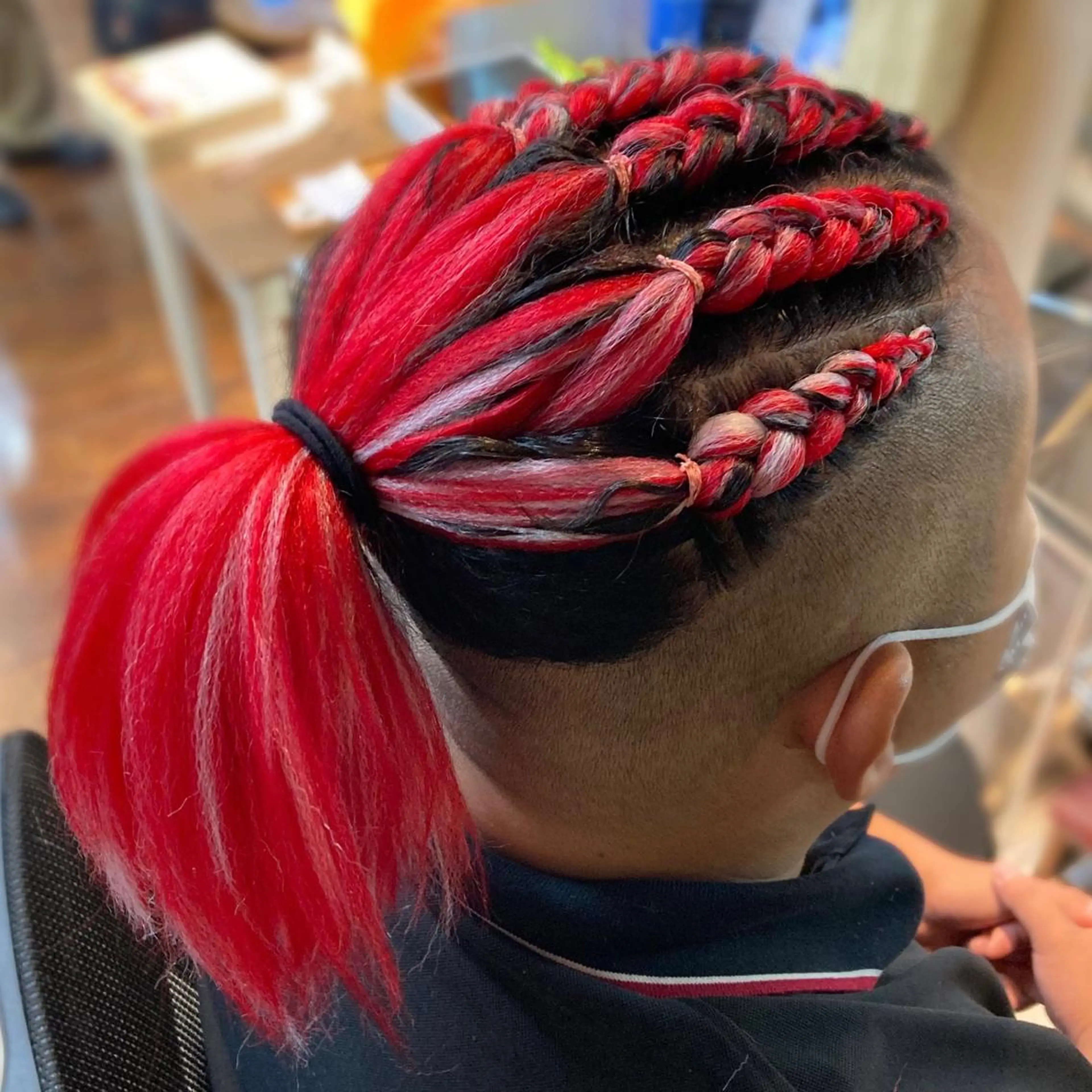 ミディアム エクステ エクステ 髪に魔法をかける🪄 💖💫編み込みヘアのヘアスタイル
