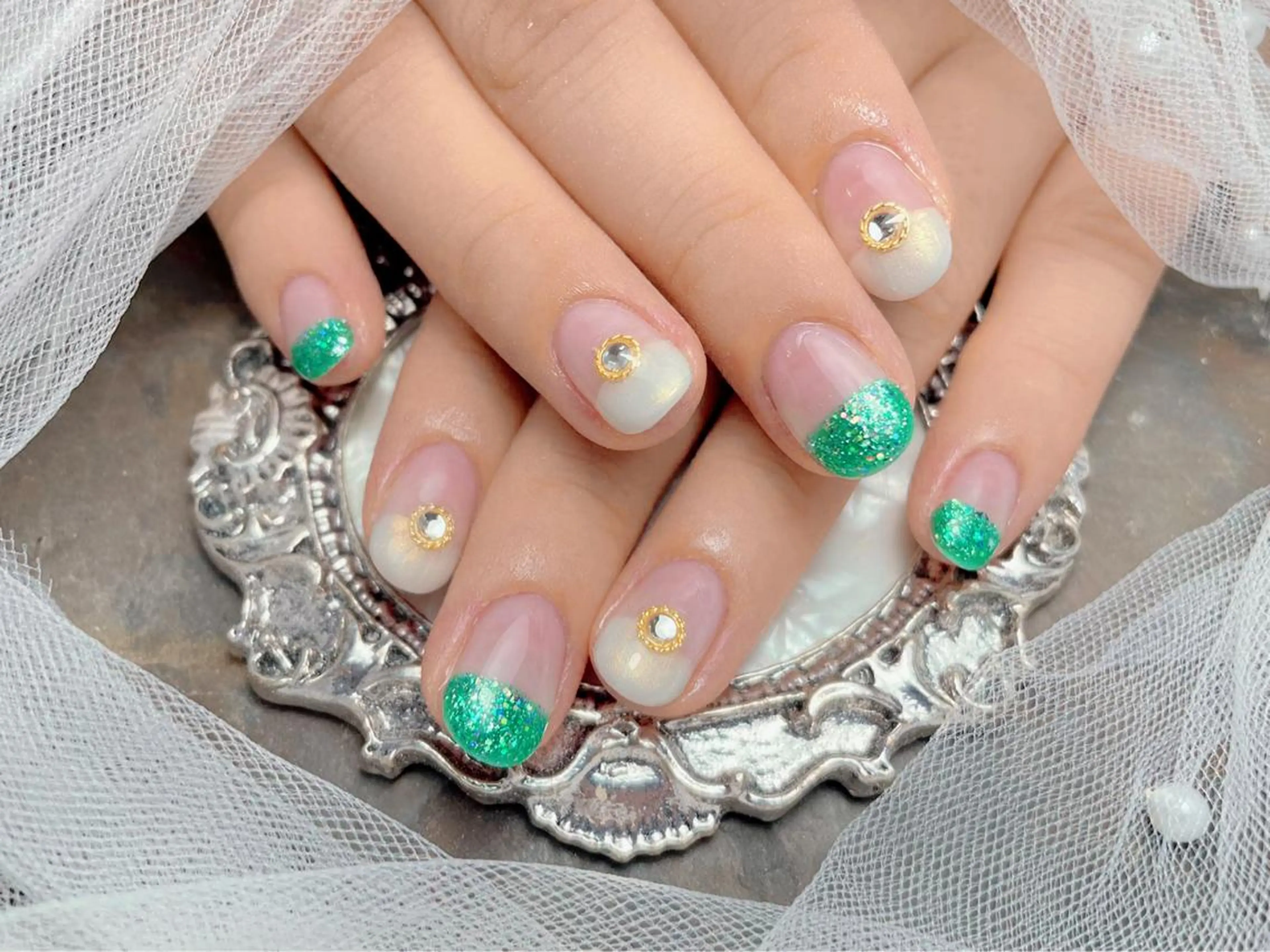 ネイル マジック ミラーのネイルデザイン