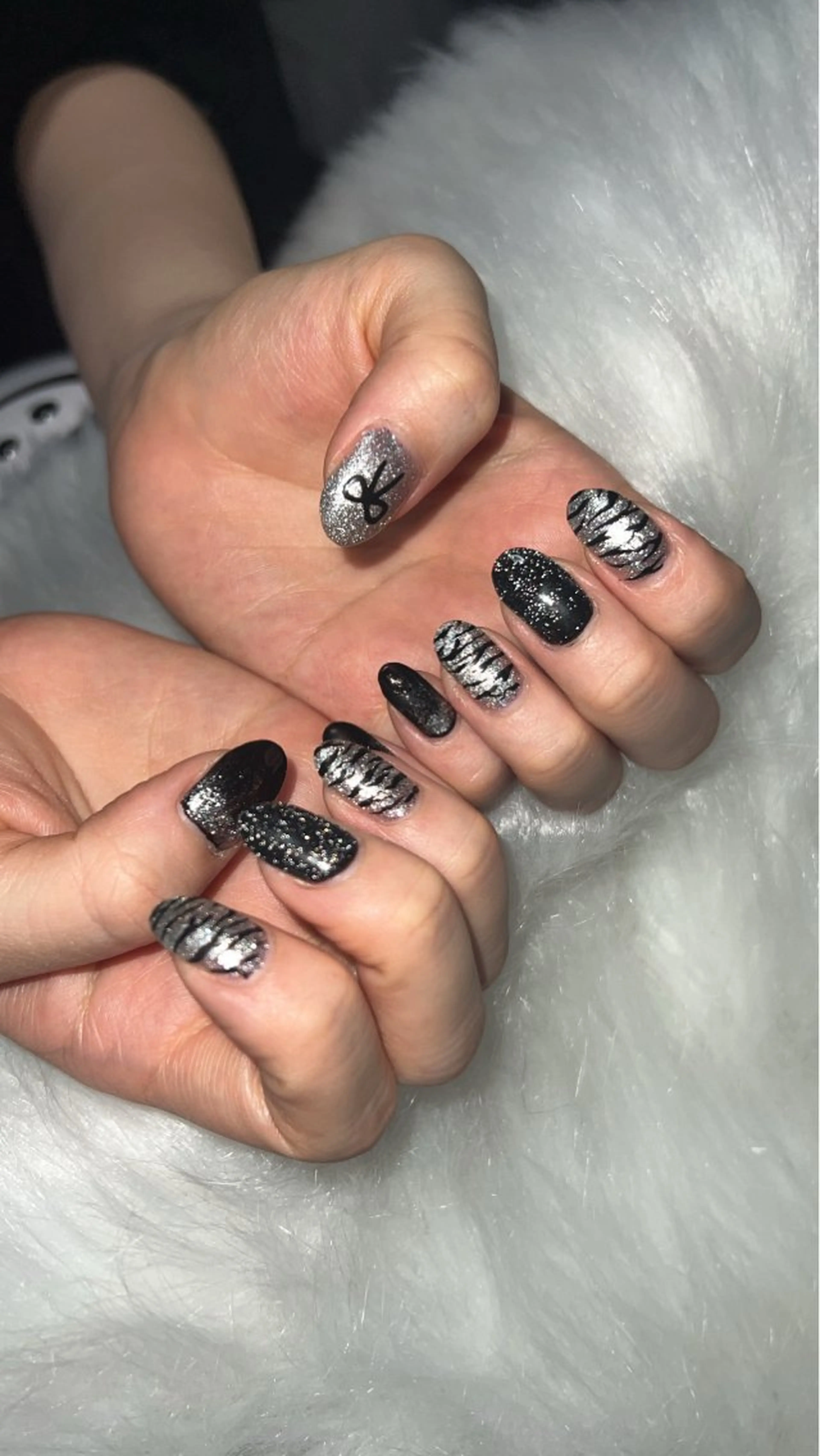 ネイル OPHELIA 𓃛のネイルデザイン