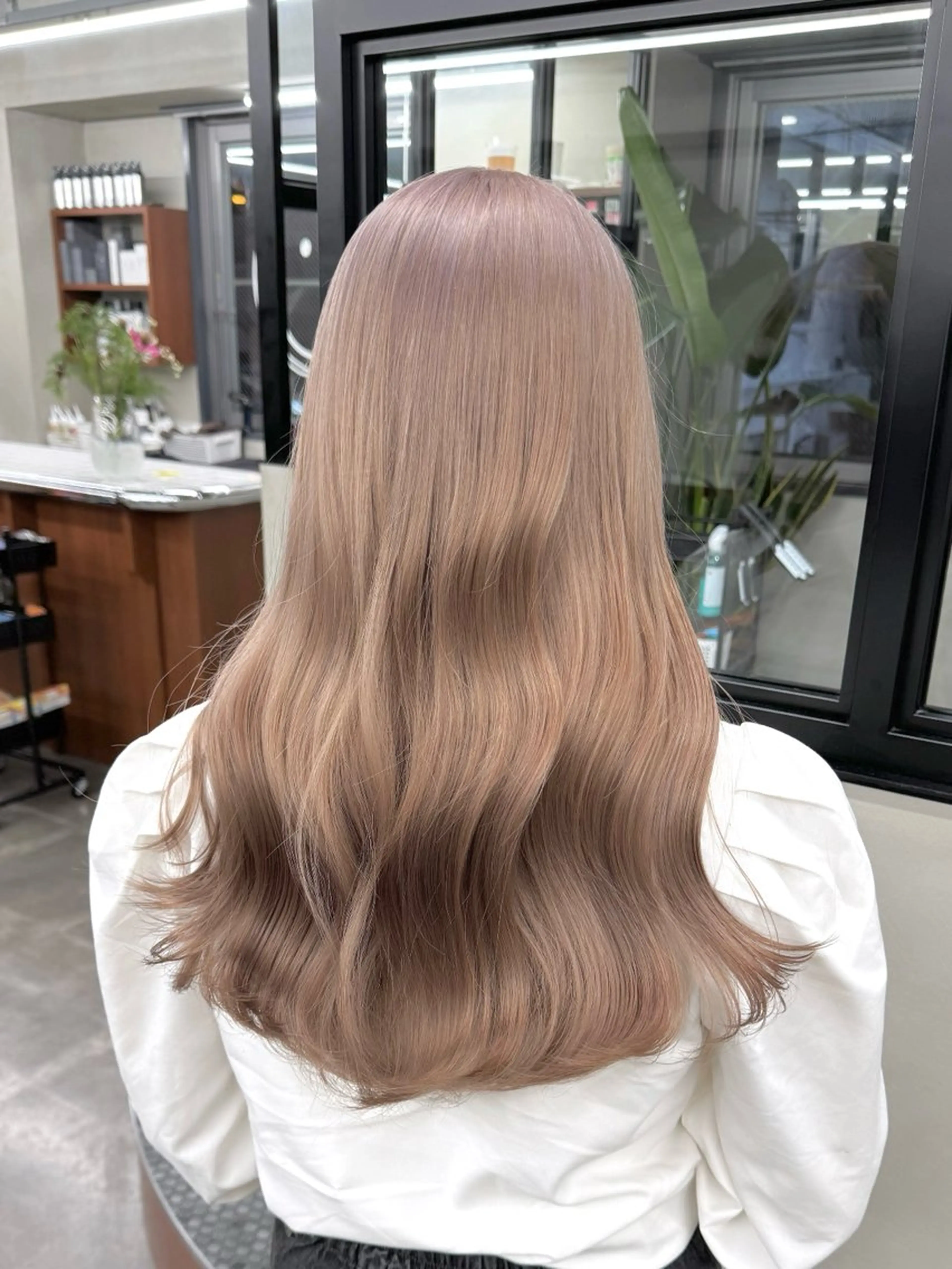 ロング カラー アッシュ ベージュカラー ブリーチ ケアブリーチ ダブルカラー カット ヘアカラー トリートメント ブリーチ　ハイトーン 特化🌈フジタハルキのヘアスタイル