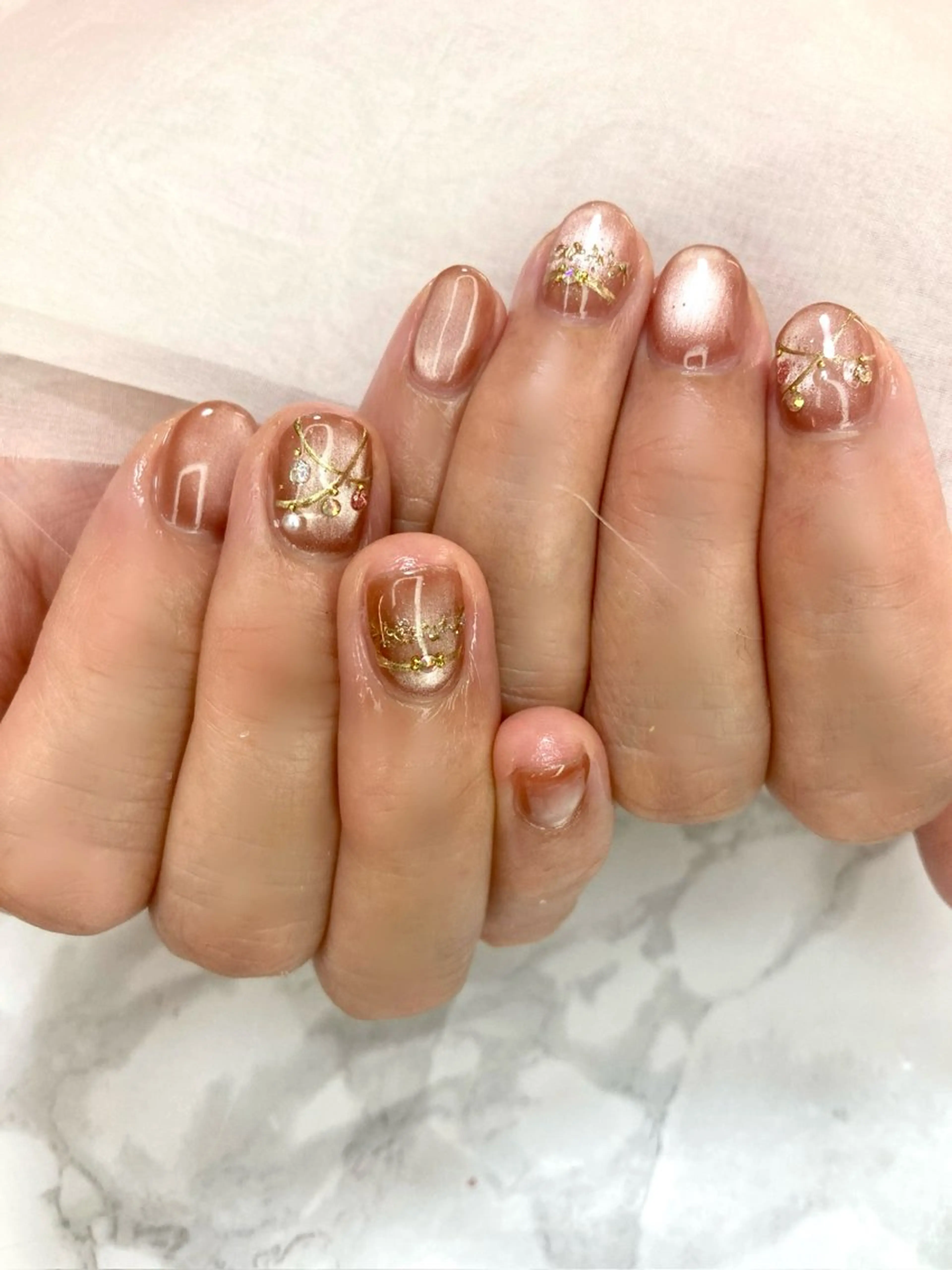 ネイル アートネイル ショートネイル 冬ネイル クリスマス ハンドネイル nail salon アルストロメリアのネイルデザイン