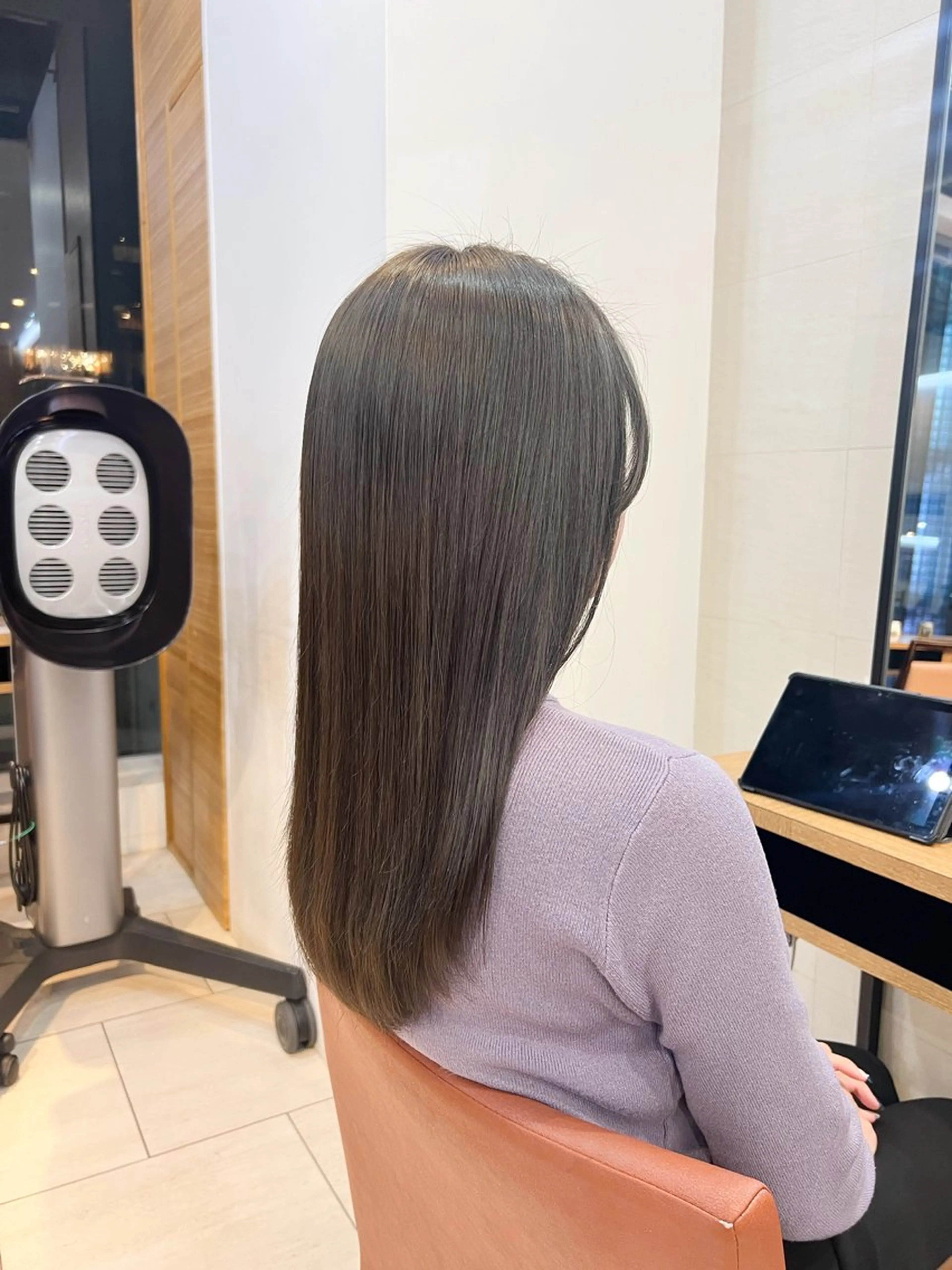 ロング カラー アッシュ ベージュカラー 透明感カラー オリーブアッシュ オリーブベージュ 艶カラー/透明感 /ヒグチアオイのヘアスタイル