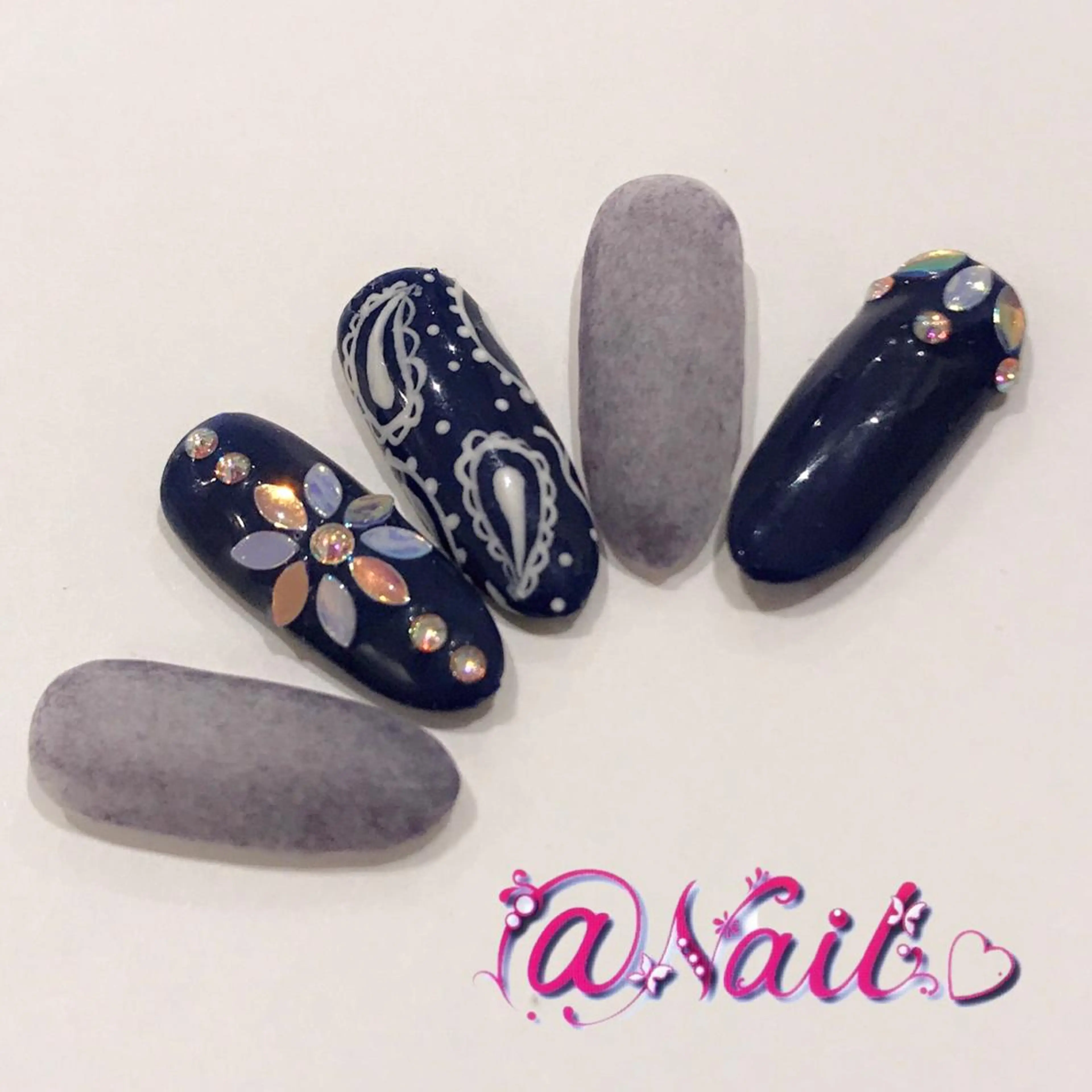 ネイル フットネイル ジェルネイル 持ち込み スカルプネイル 小尾 栞のネイルデザイン