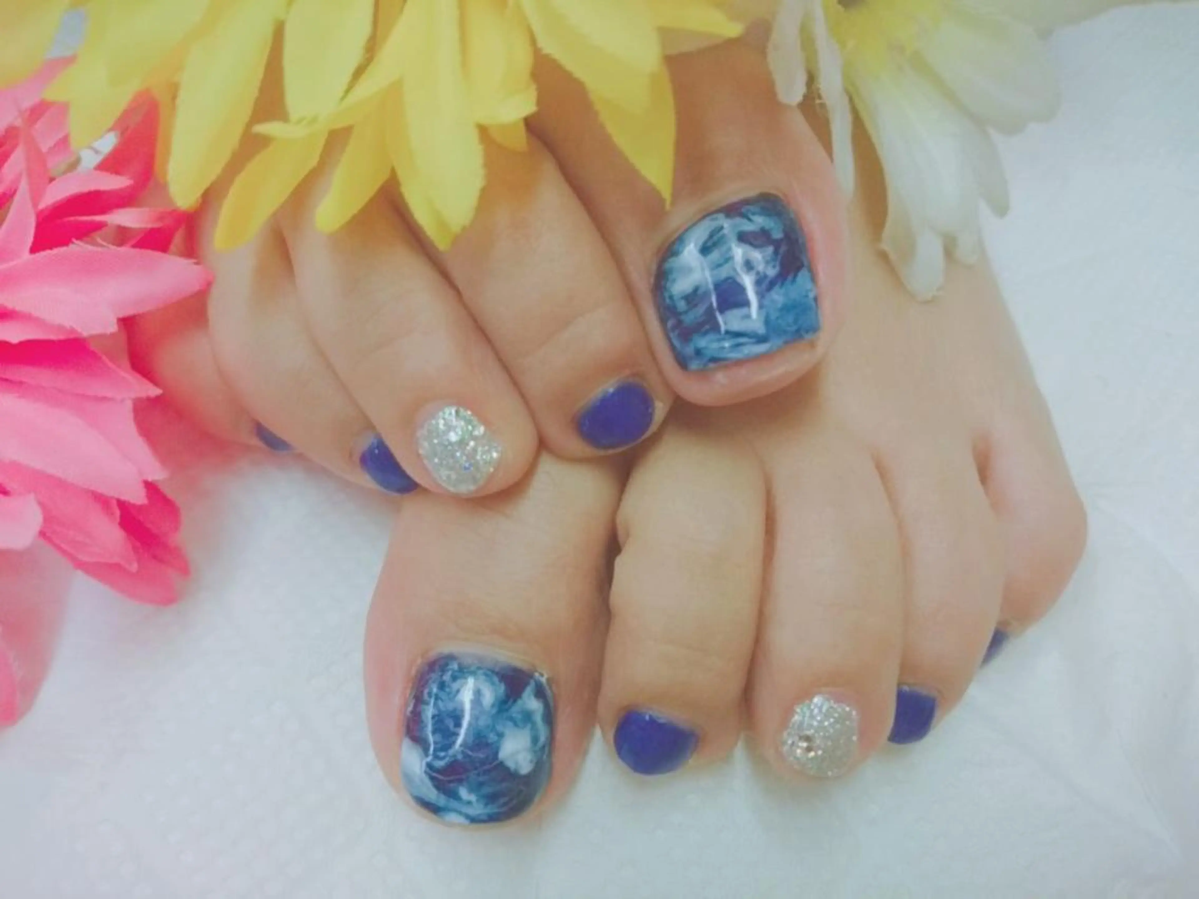 ネイル ラメ(グリッター) 大理石ネイル(マーブル) プライベートサロン Rosy Lilyのネイルデザイン