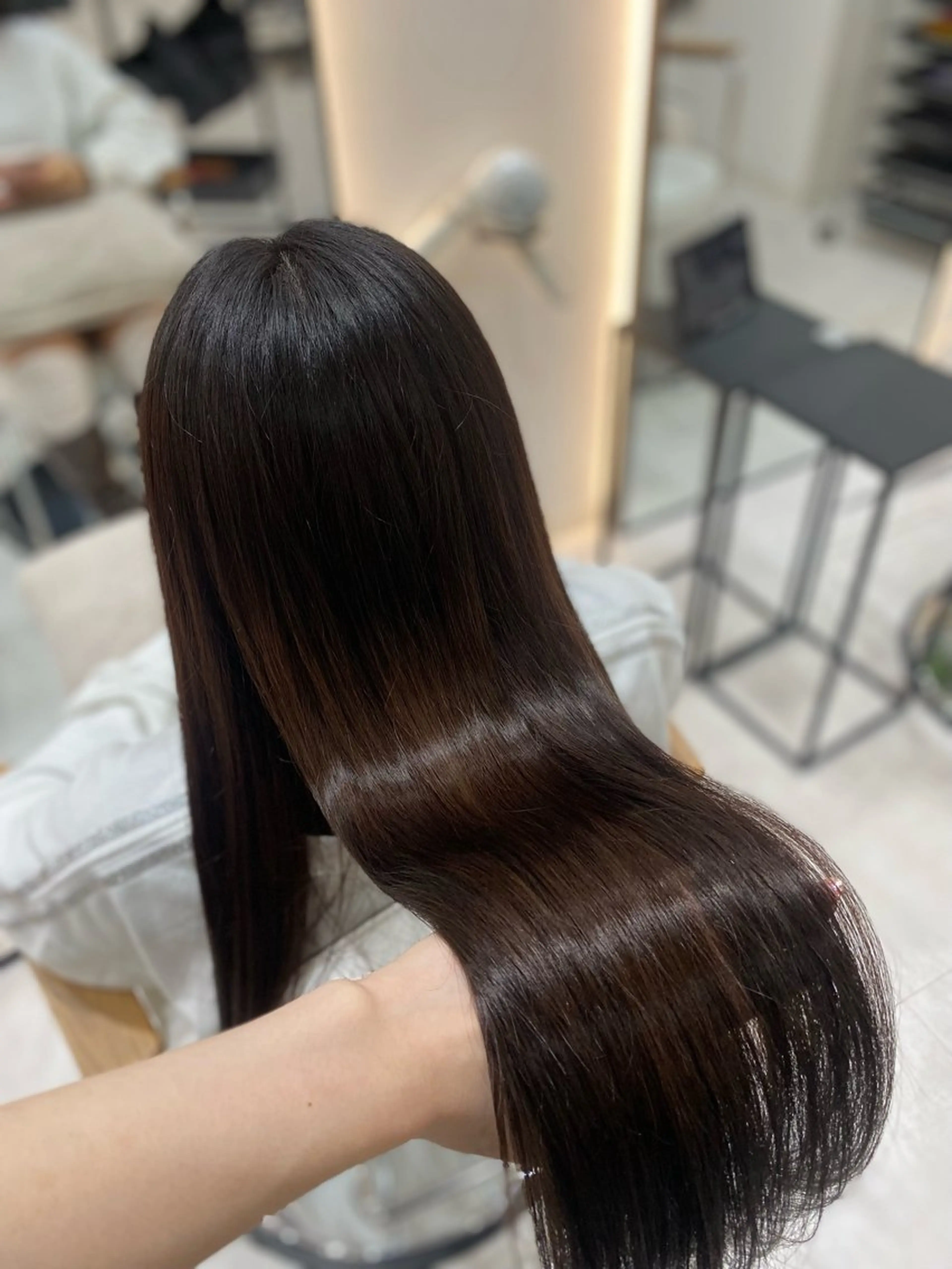 ロング カラー ケアカラー 髪質改善 艶髪・透明感カラー・ 韓国ヘア・Yuriのヘアスタイル