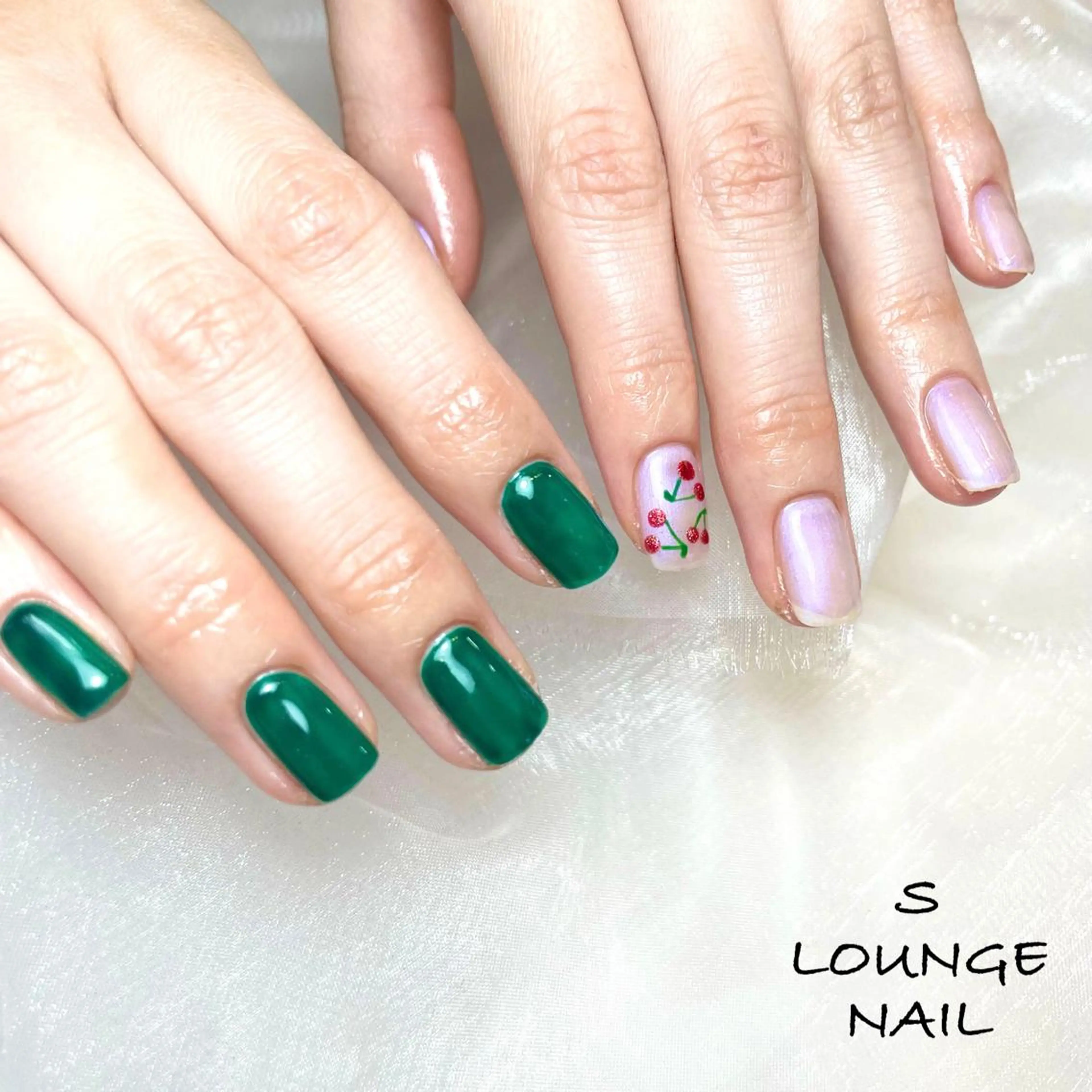 ネイル アートネイル ハンドネイル フットネイル S LOUNGE NAIL所属・パーツたくさん🍓 SUMIのネイルデザイン