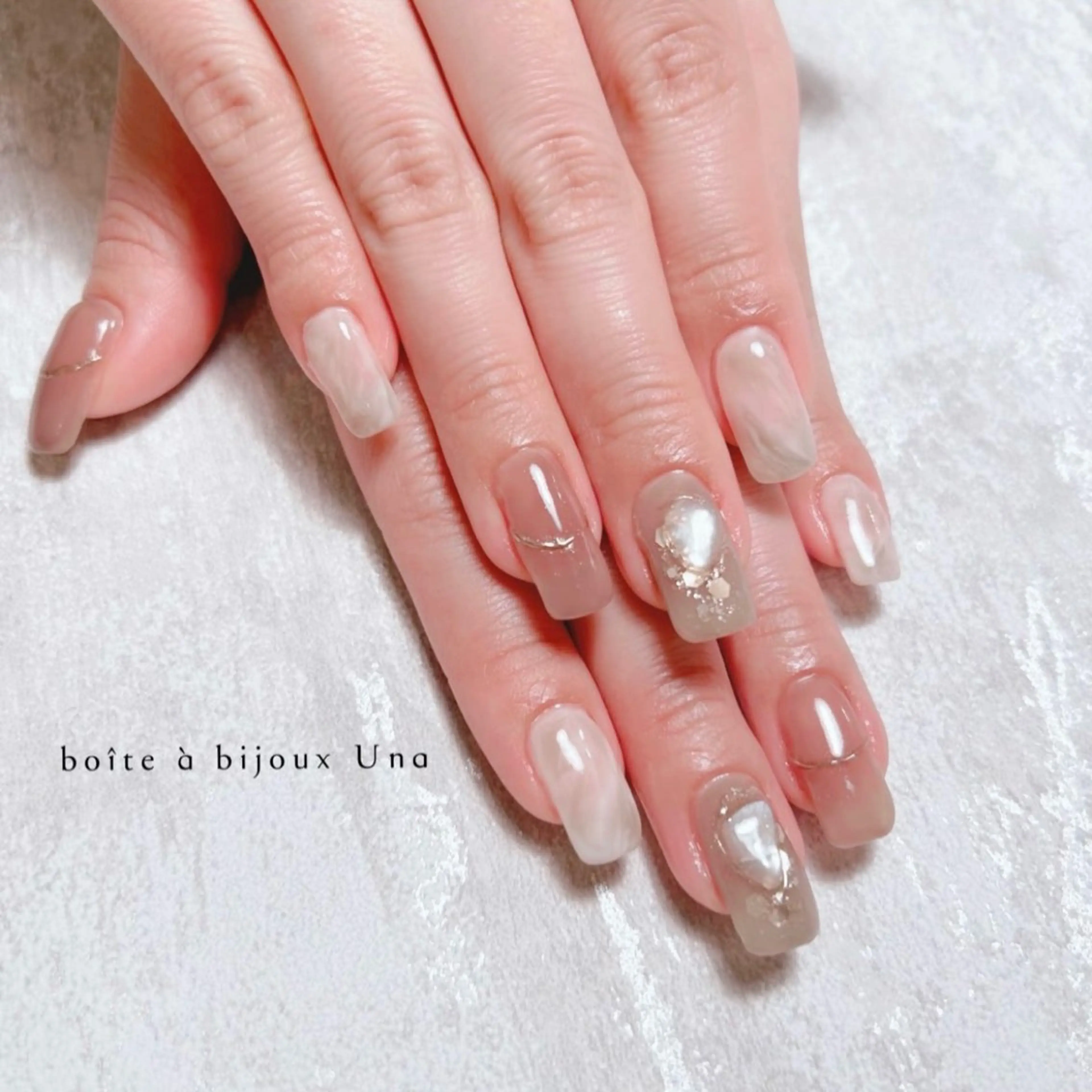ネイル ラメ(グリッター) 大理石ネイル(マーブル) ミラーネイル ピンク boite a bijoux Unaのネイルデザイン