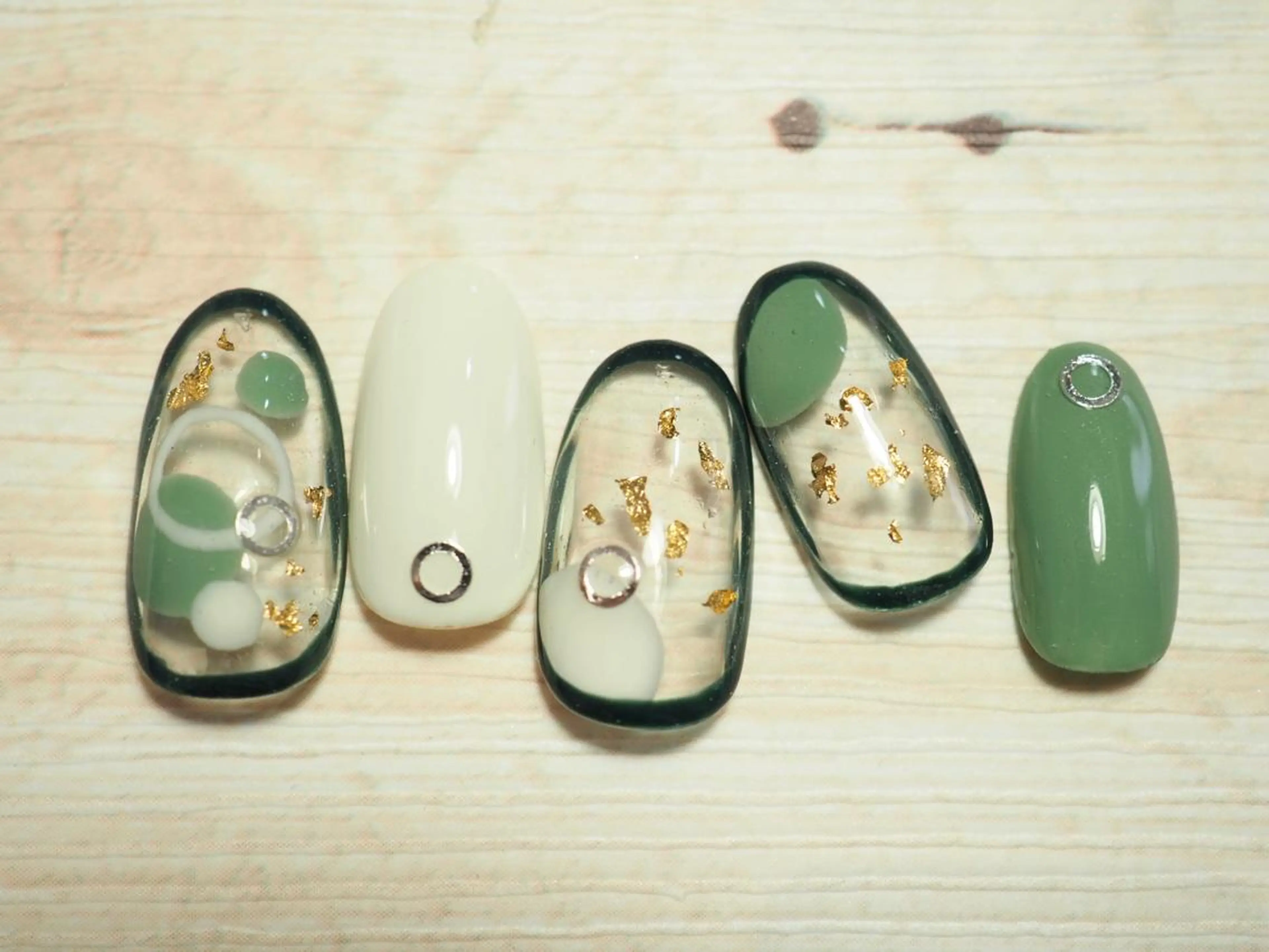 ネイル トップネイリスト Ribbon立川店のネイルデザイン