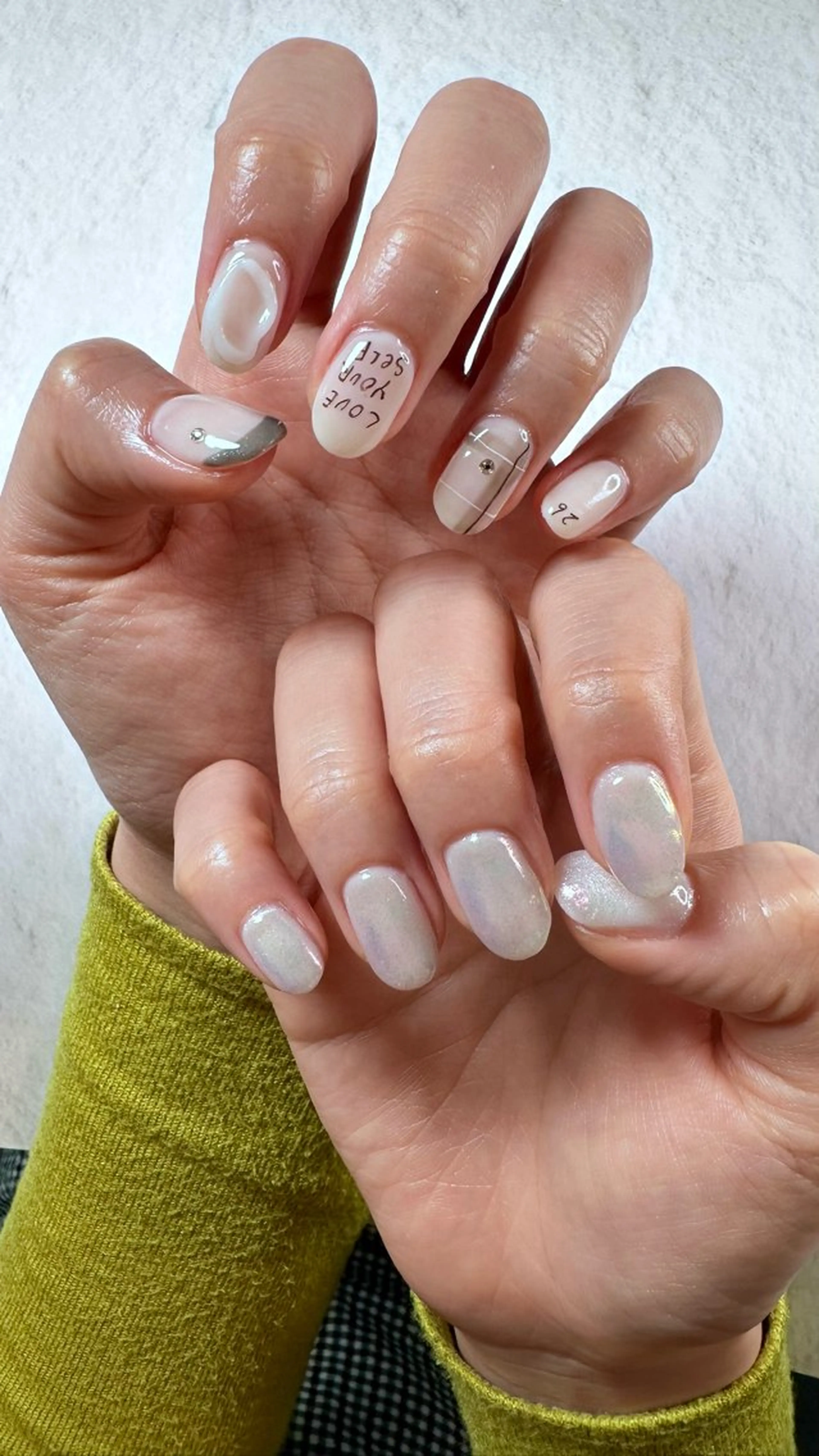 ネイル ニュアンスネイル ハンドネイル ハンドケア Atelier Ariのネイルデザイン