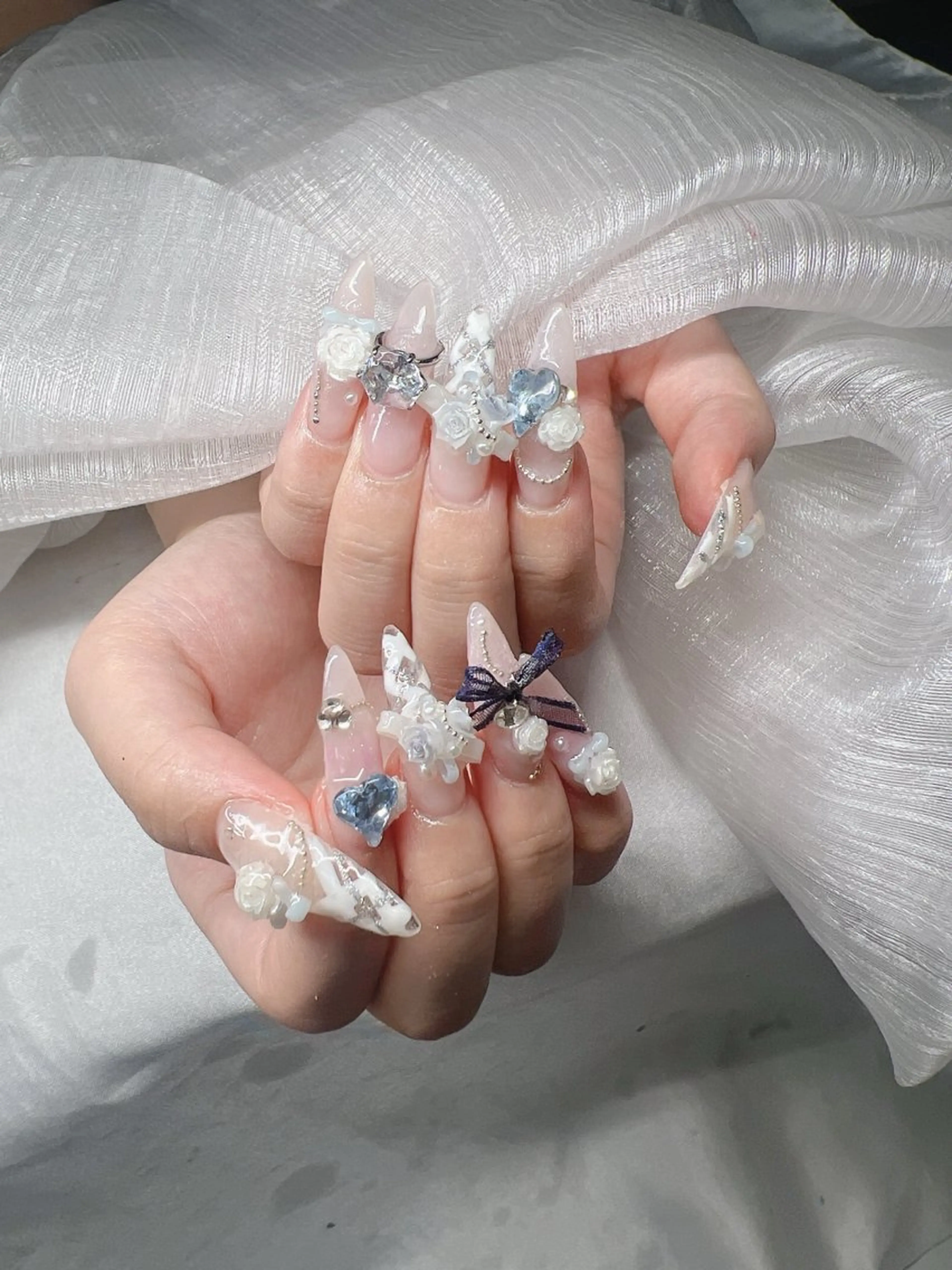 ネイル ハンドネイル Lee Nailsのネイルデザイン